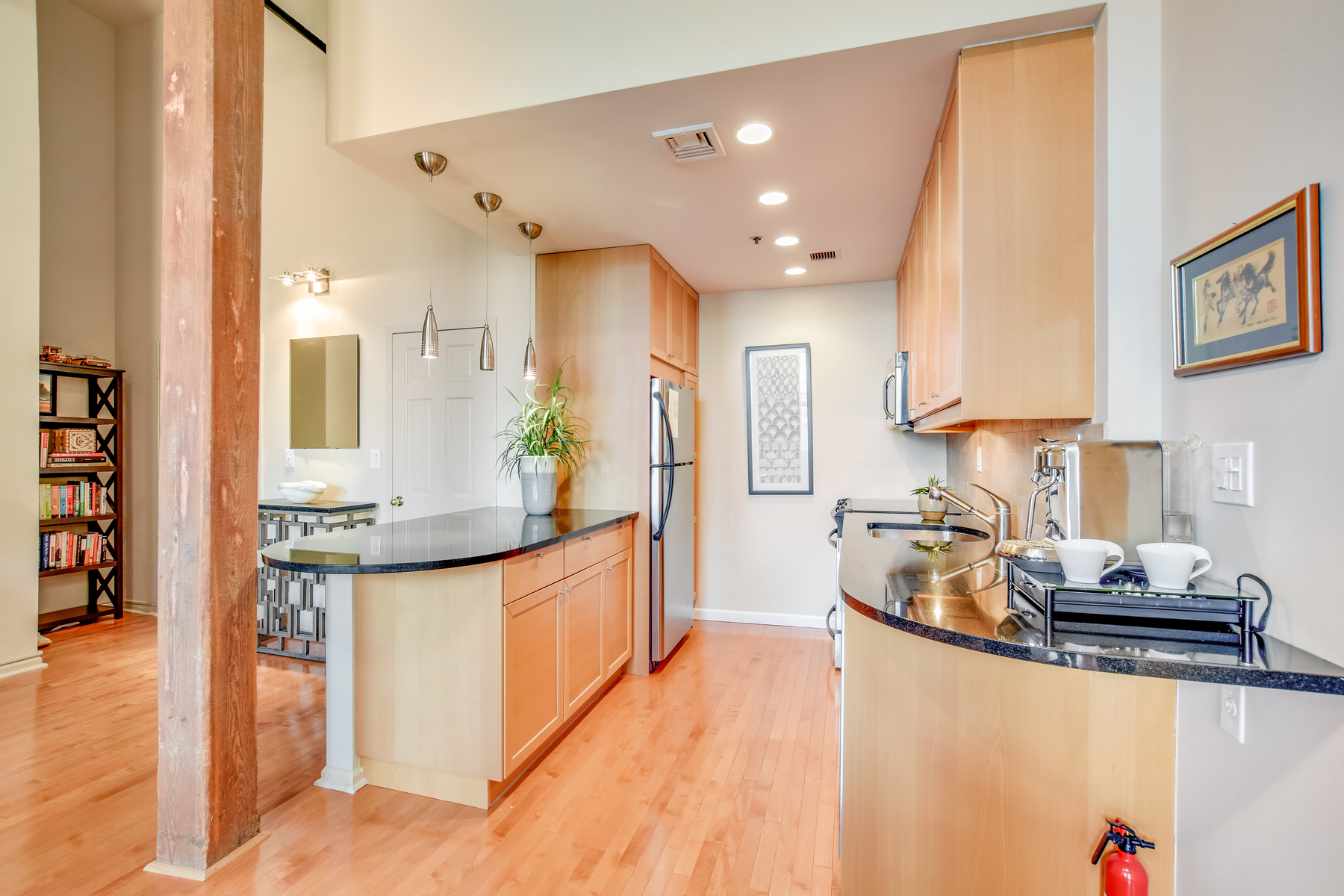 220 Main Street, #303