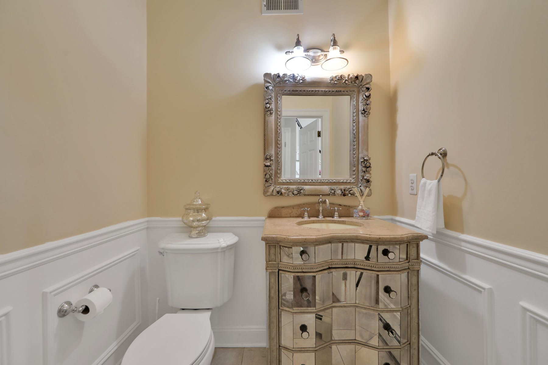 611 Bridle Path