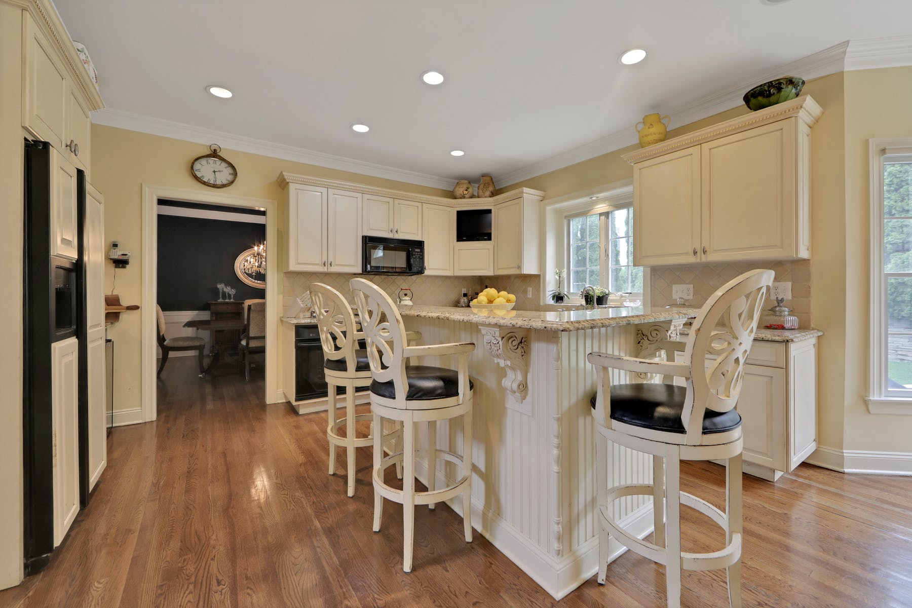 611 Bridle Path