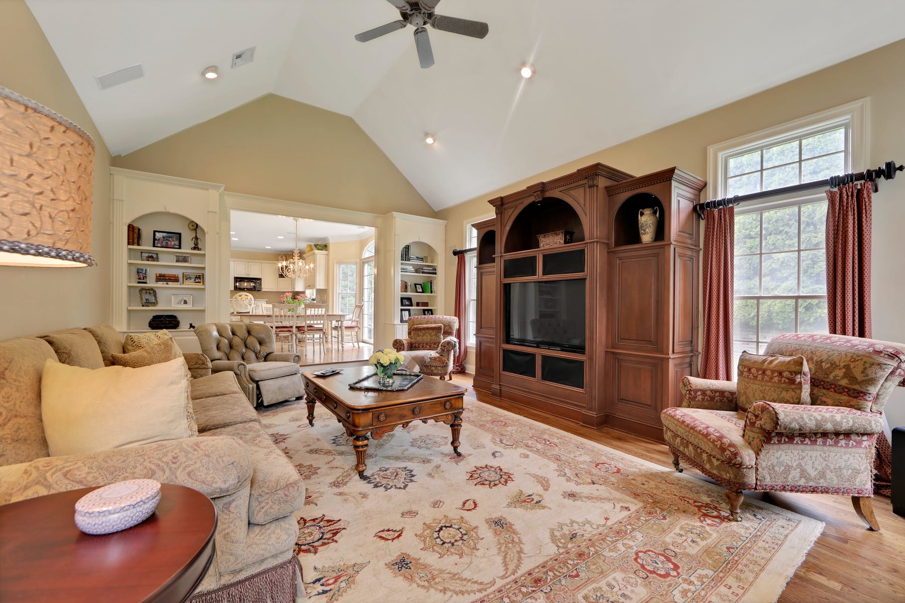 611 Bridle Path
