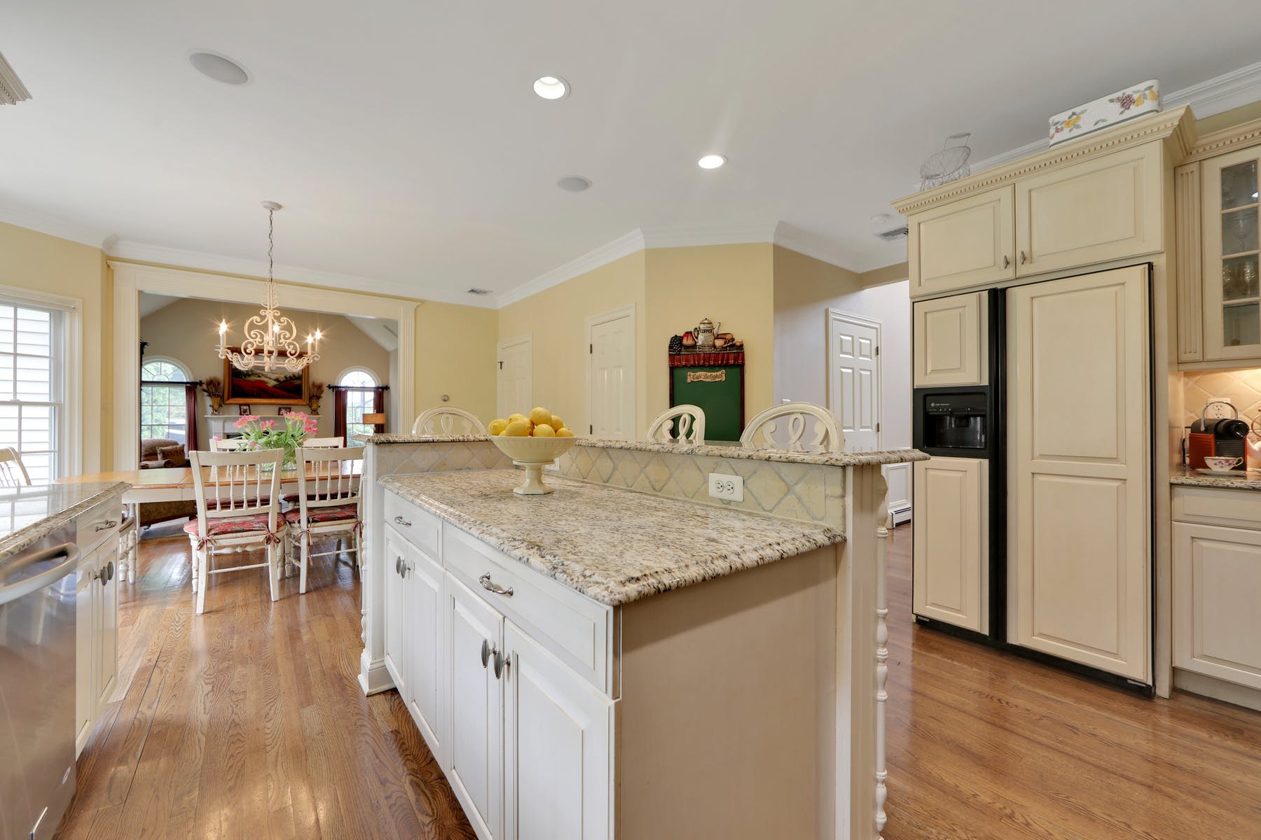 611 Bridle Path