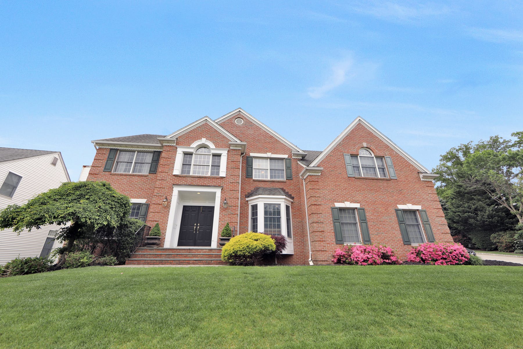 611 Bridle Path