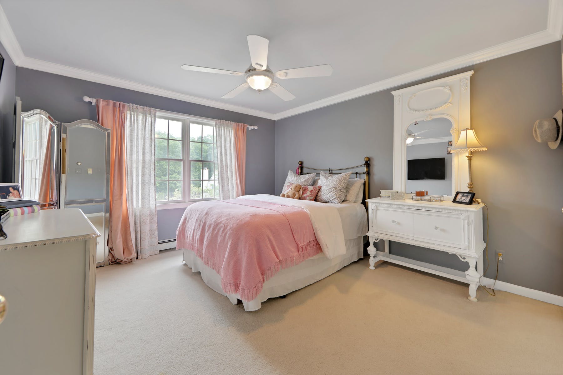 611 Bridle Path