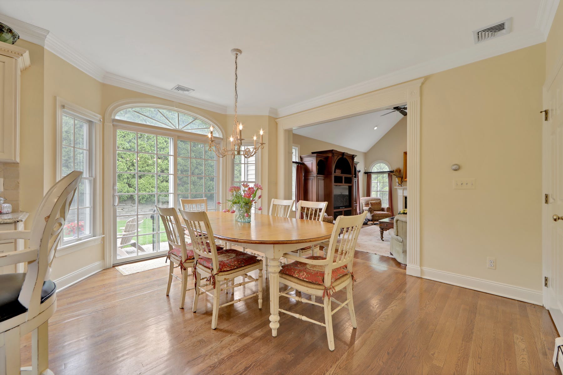 611 Bridle Path