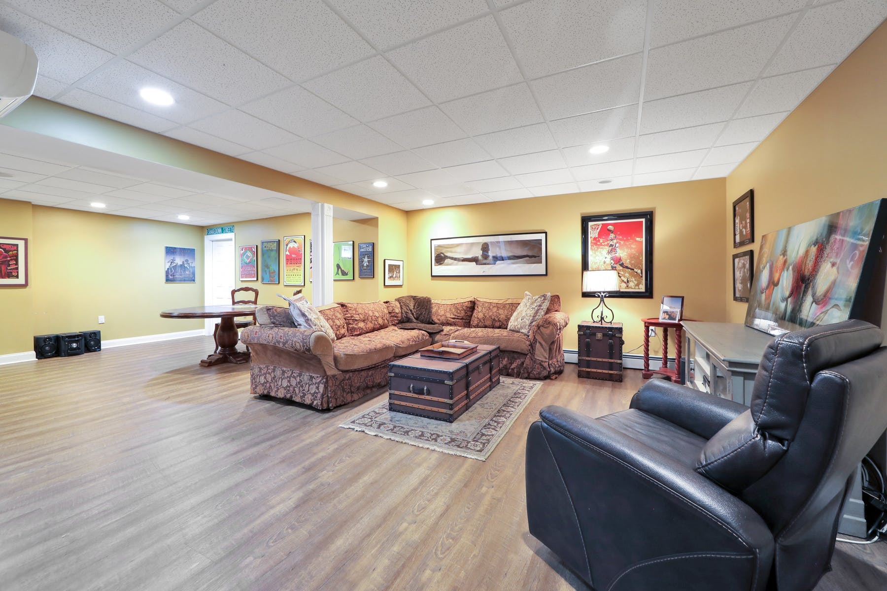 611 Bridle Path