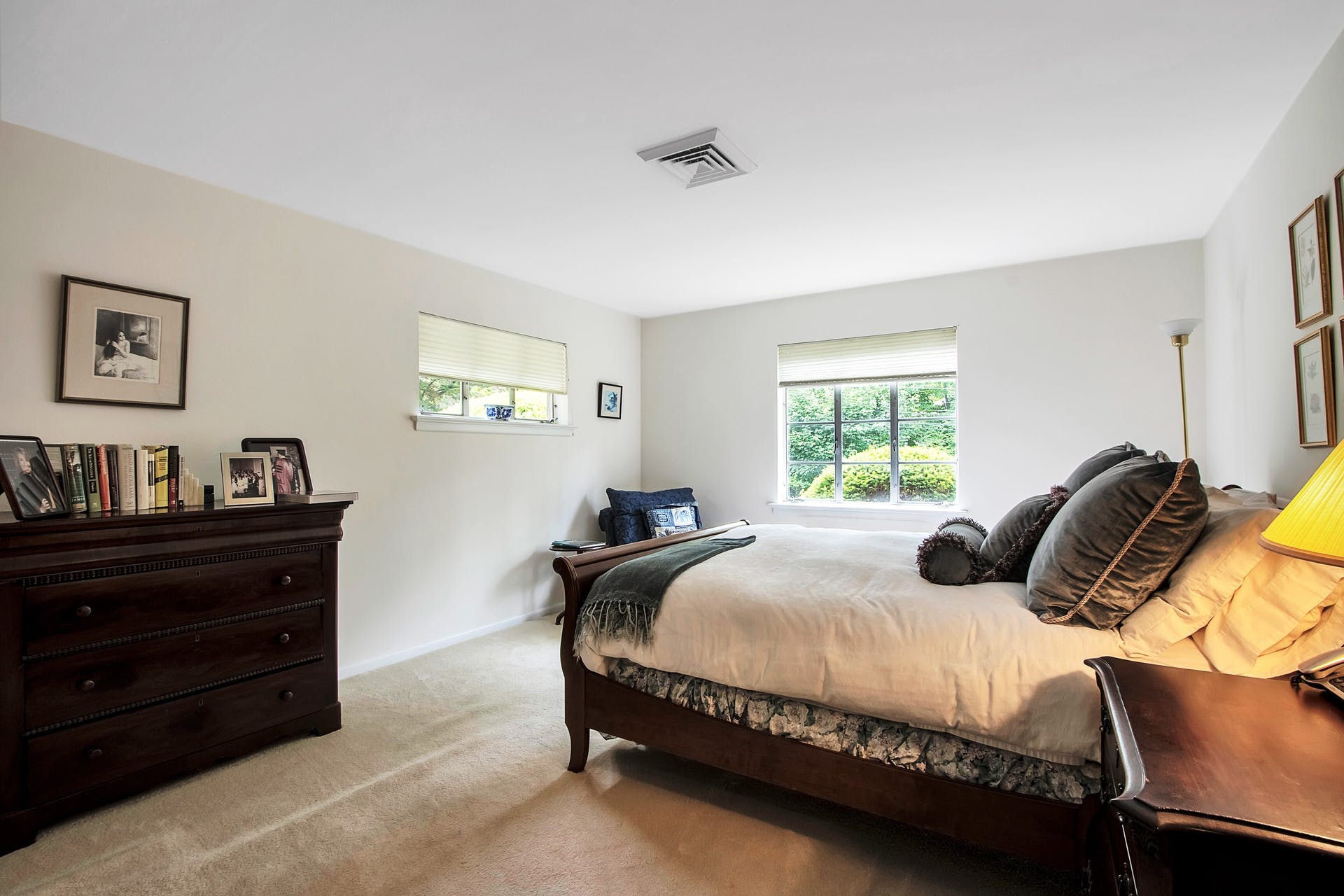 2 North Brae Court