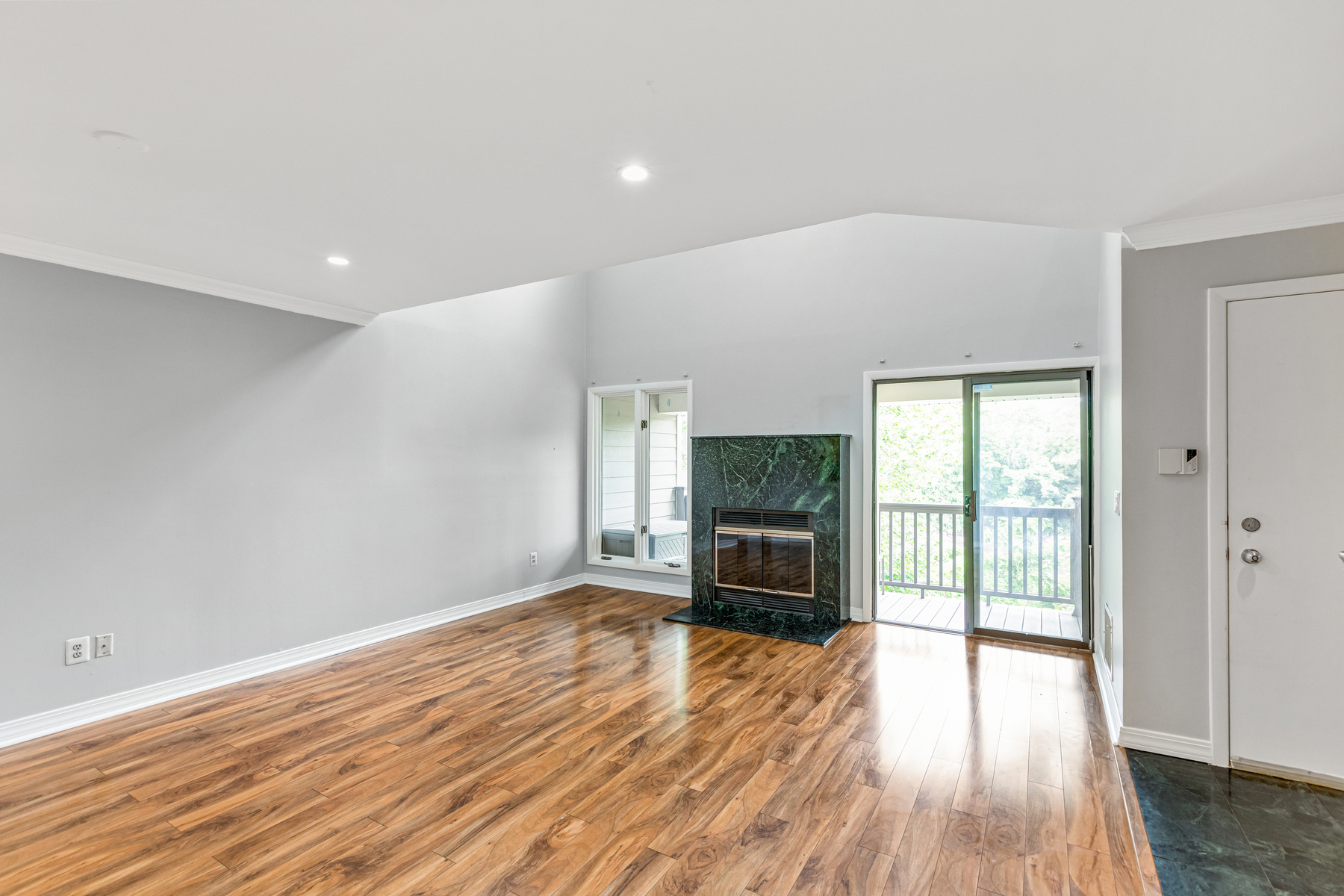 704 River Renaissance