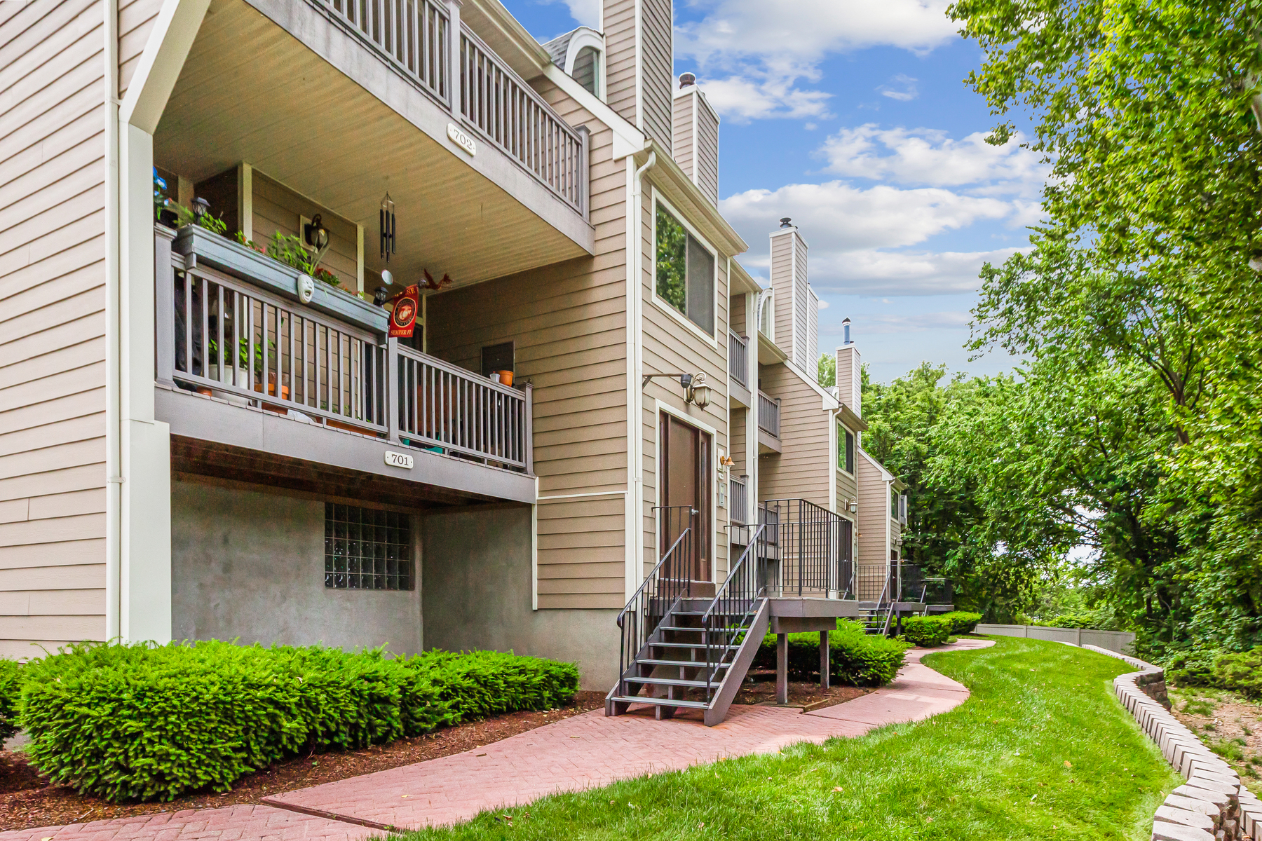 704 River Renaissance