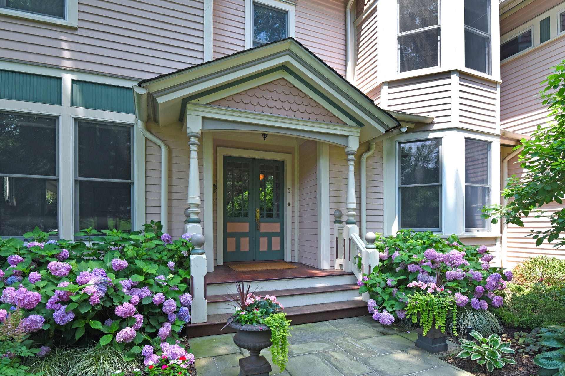 5 Ravine Road