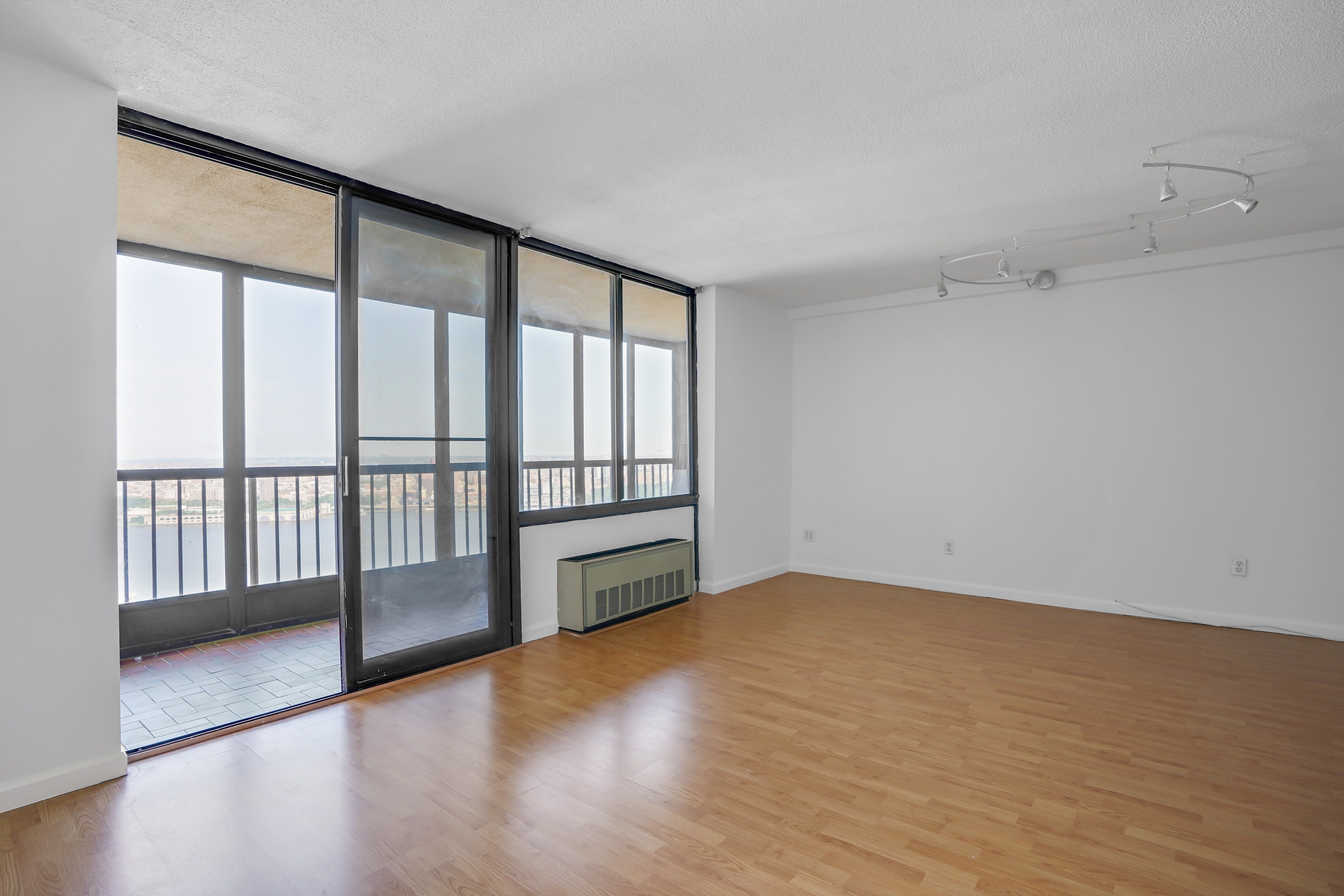 200 Winston Drive, #2811
