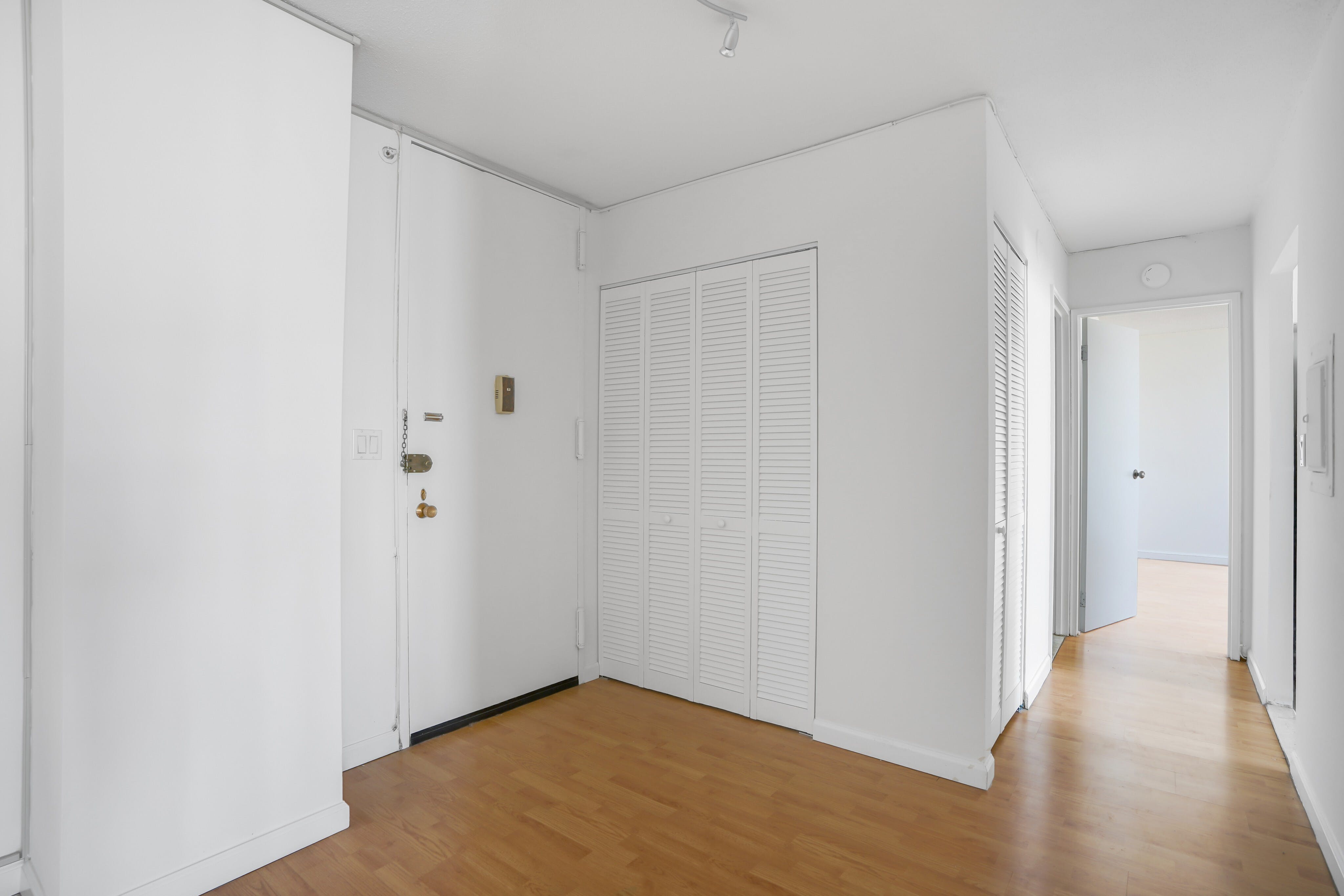 200 Winston Drive, #2811