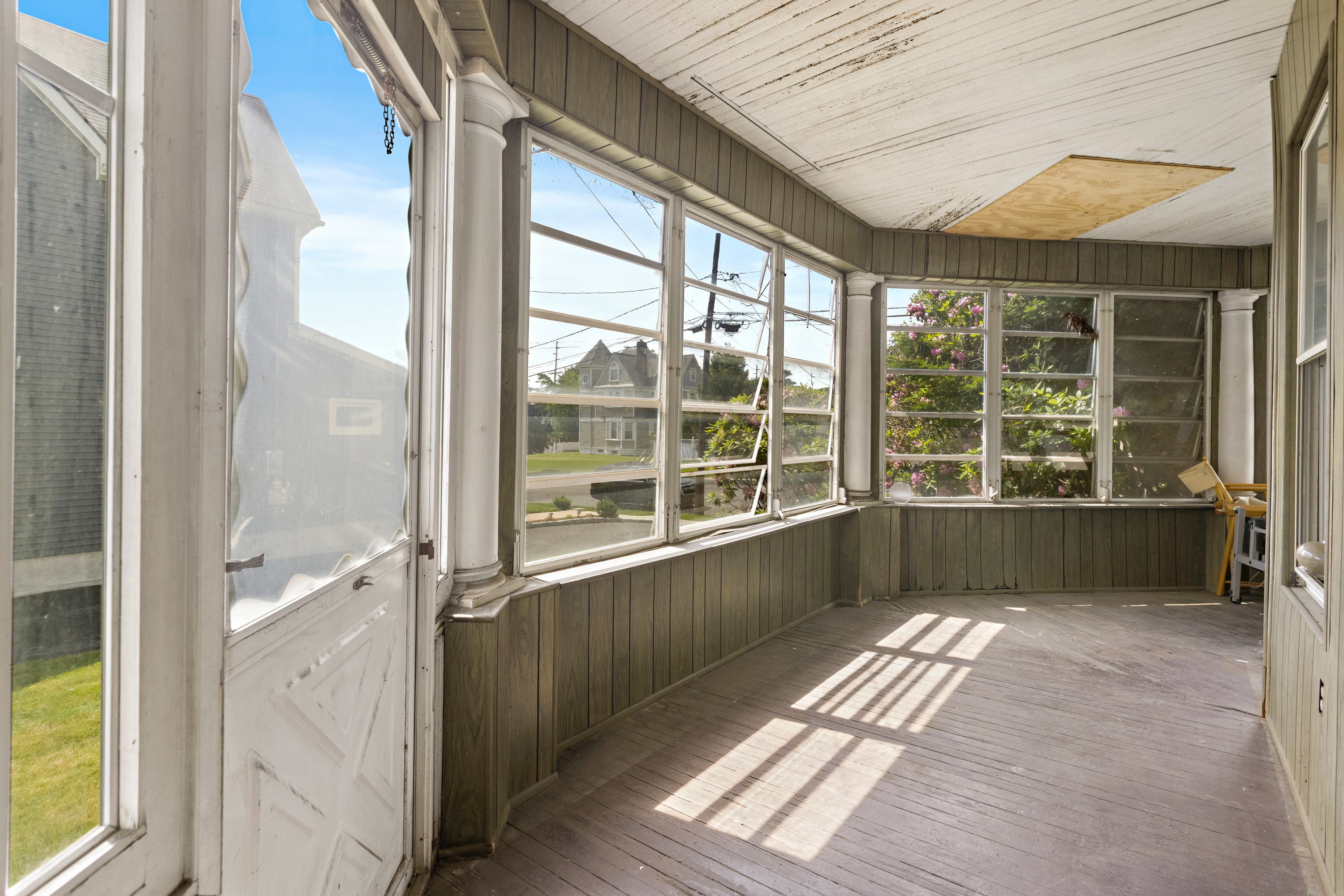 311 Lawrence Avenue
