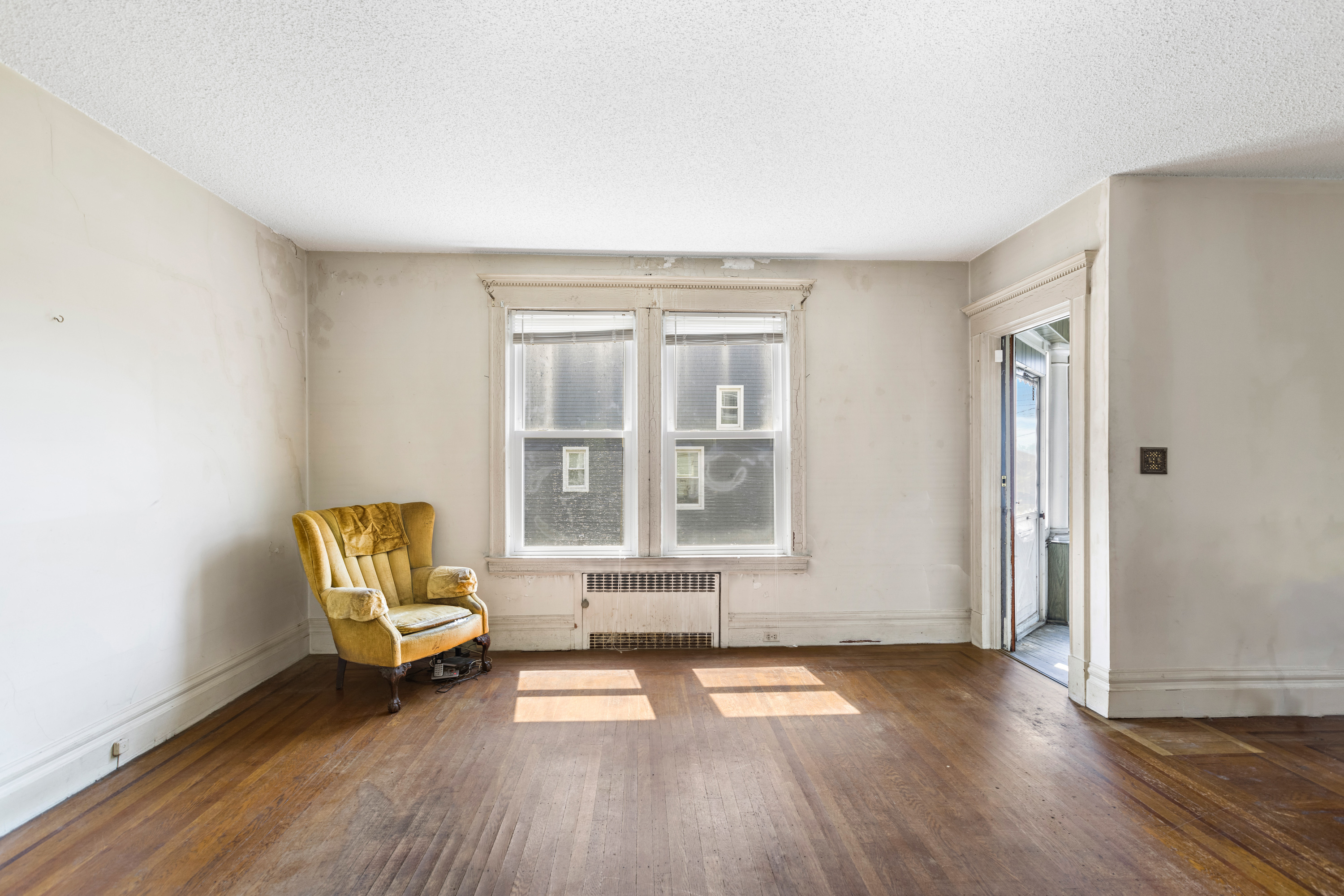 311 Lawrence Avenue