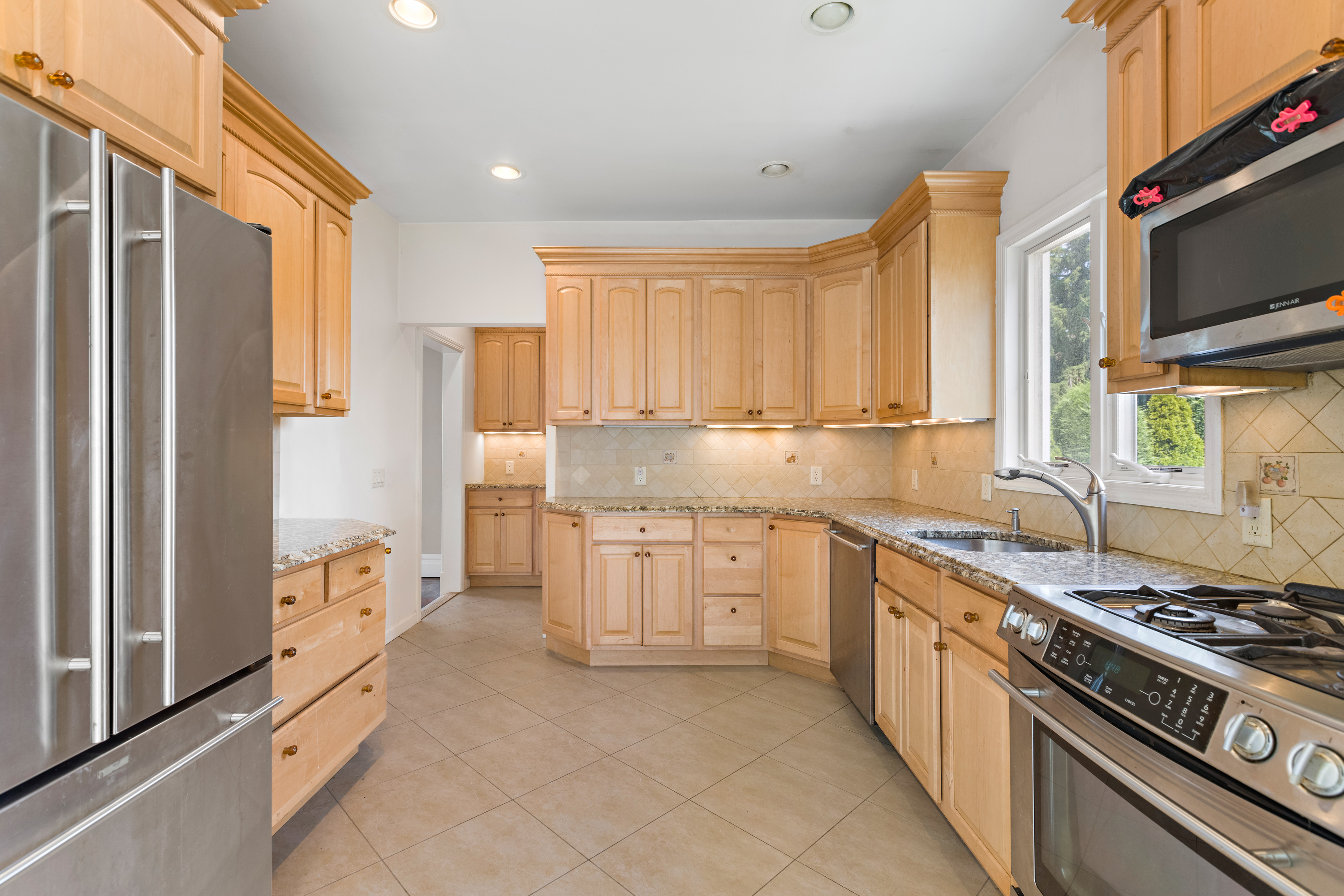 311 Lawrence Avenue