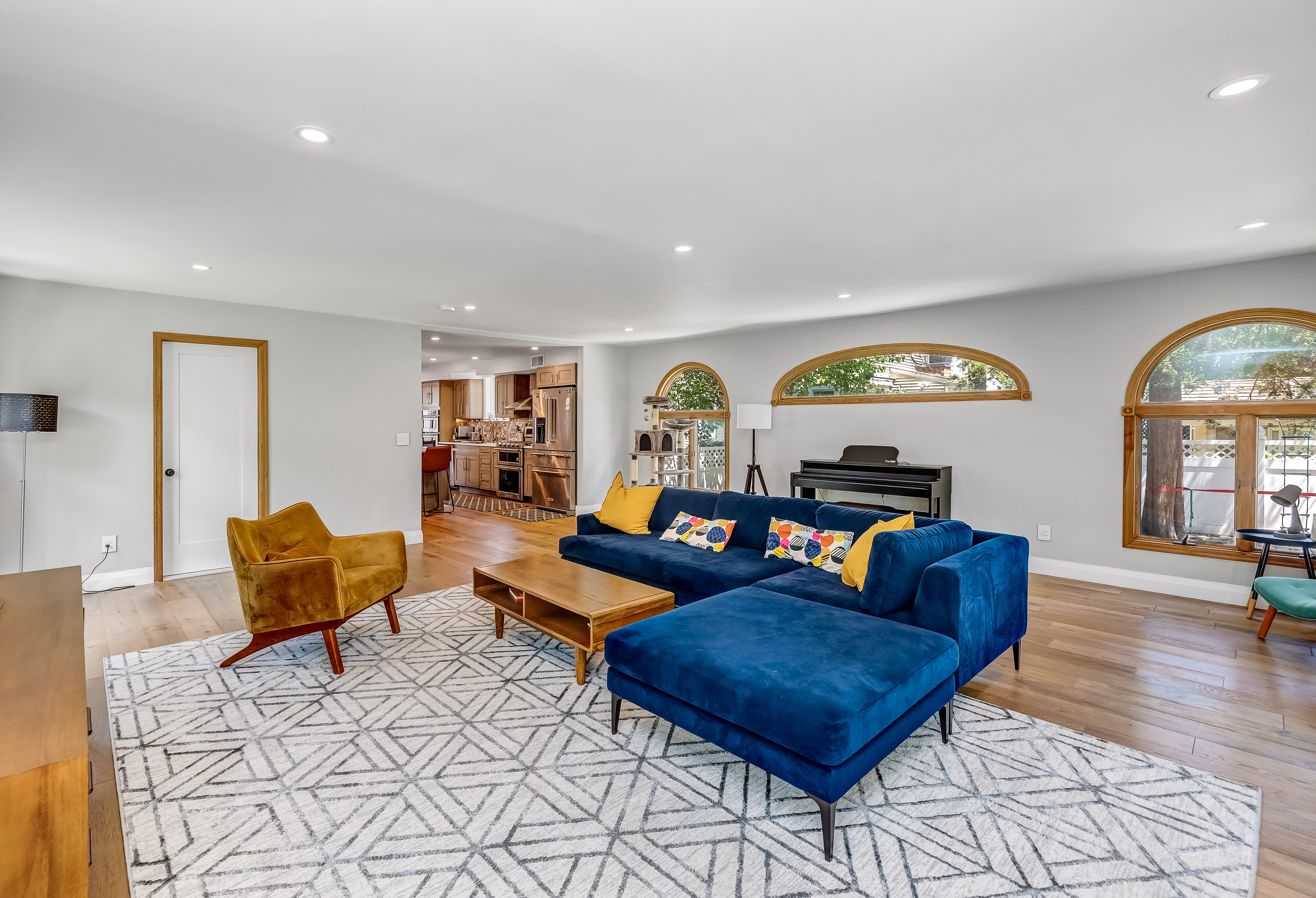 328 Travers Place