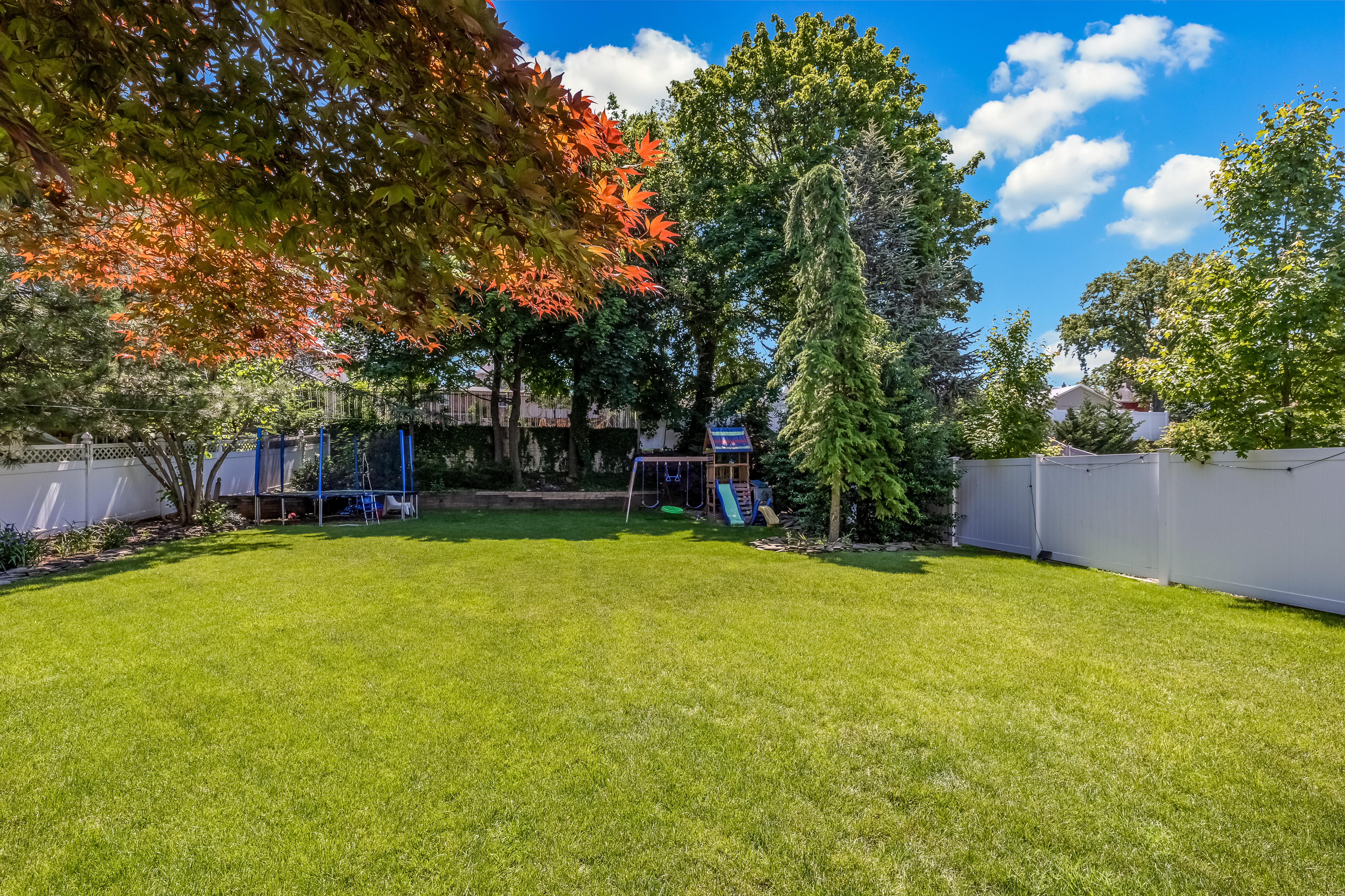 328 Travers Place