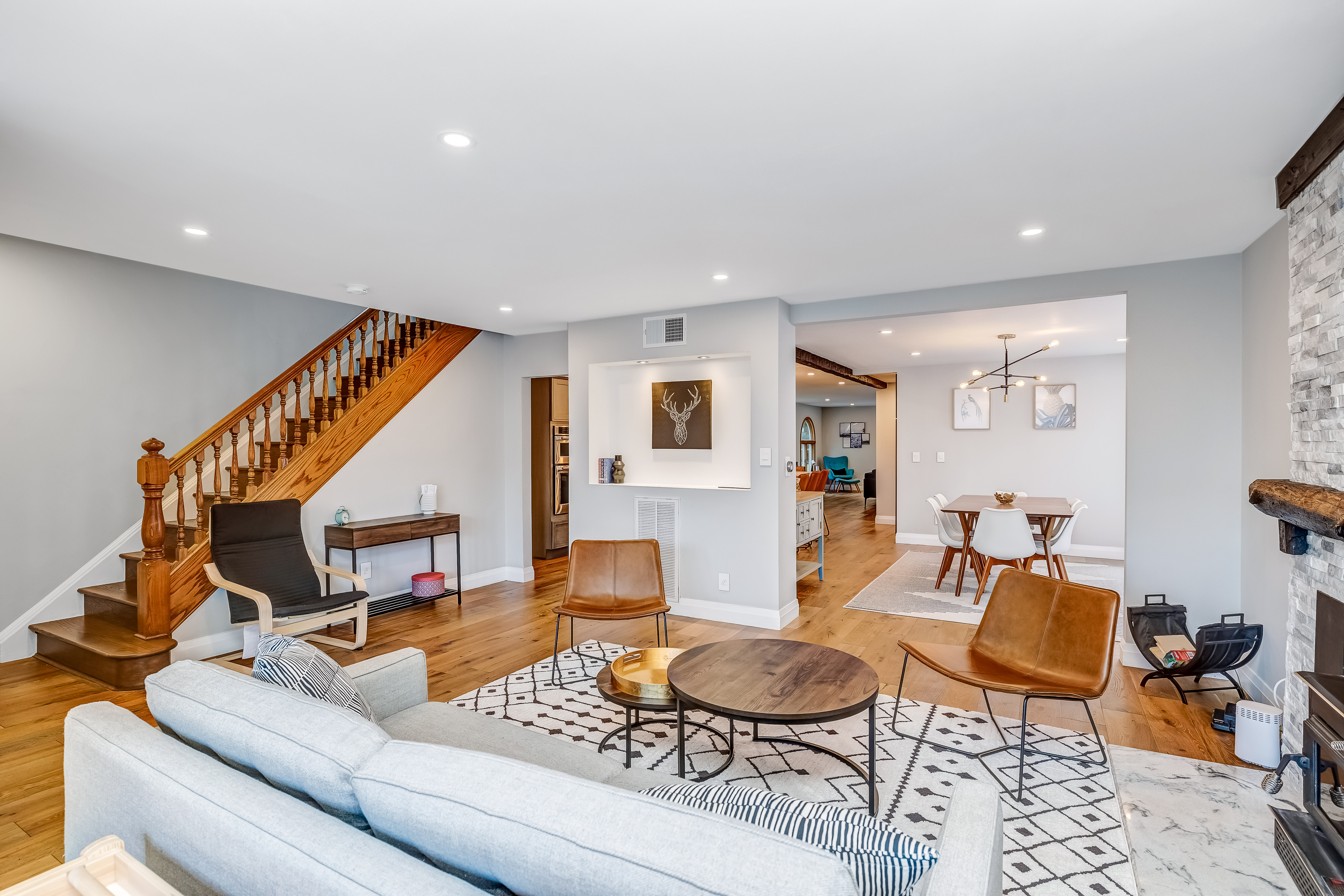 328 Travers Place