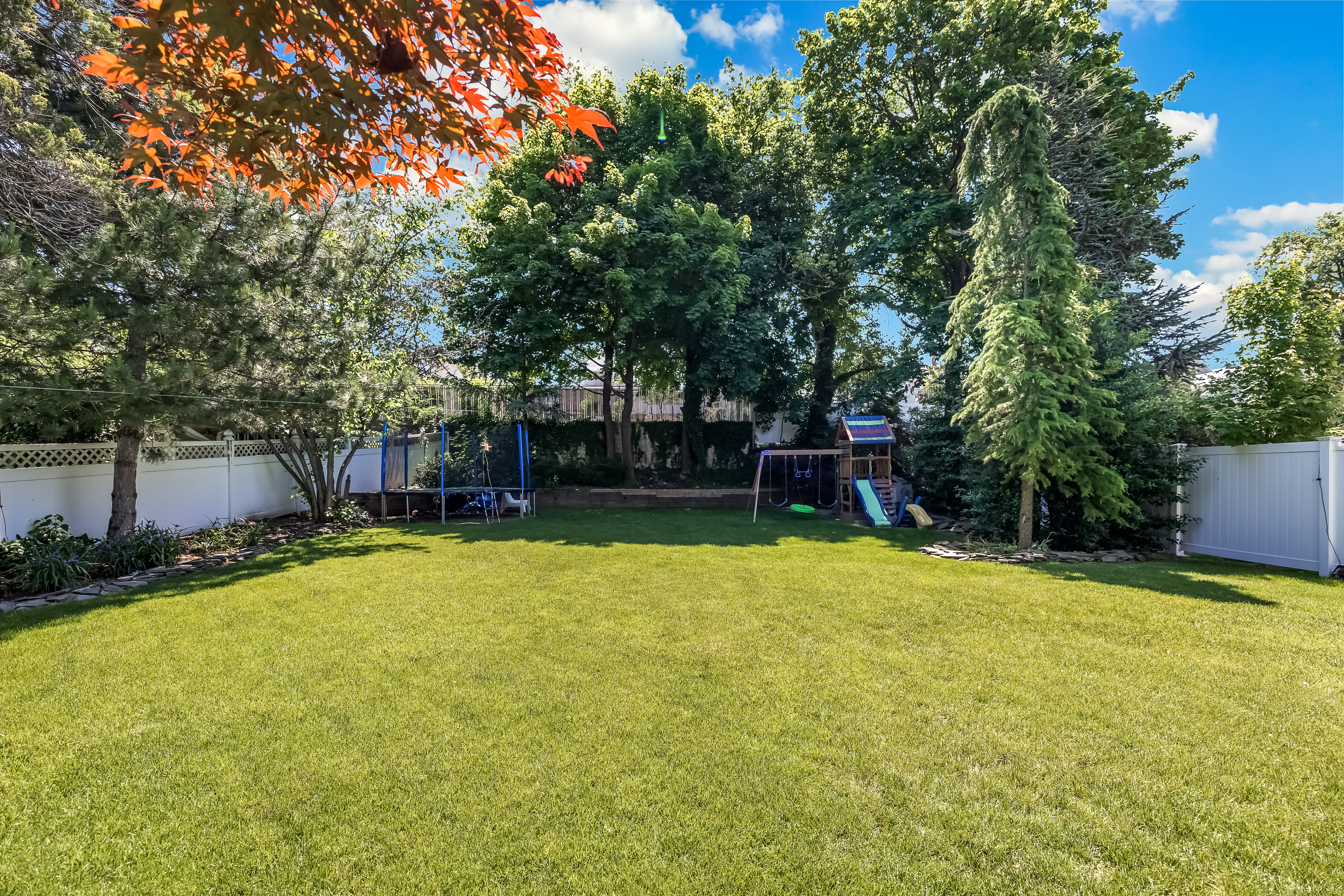 328 Travers Place