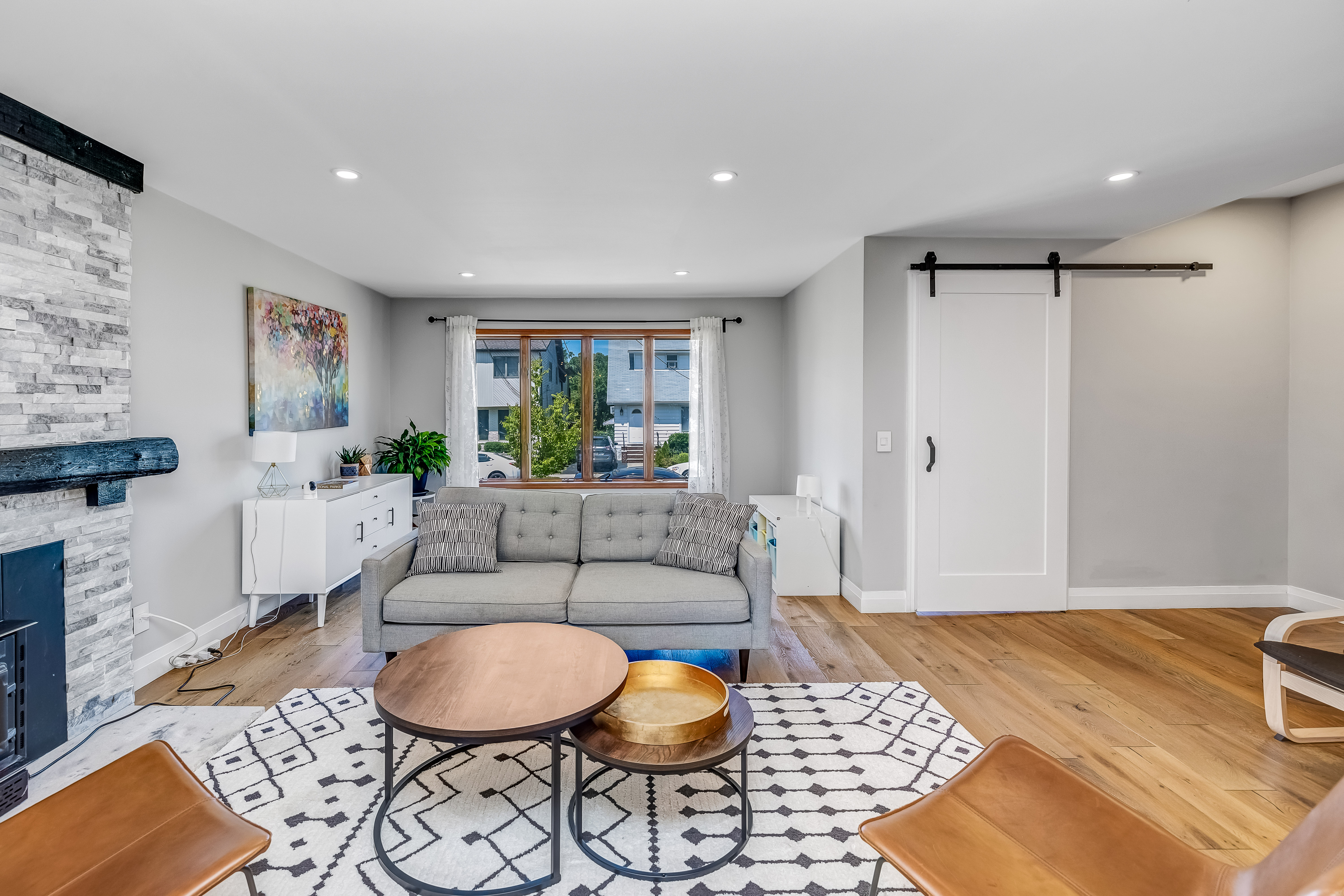 328 Travers Place