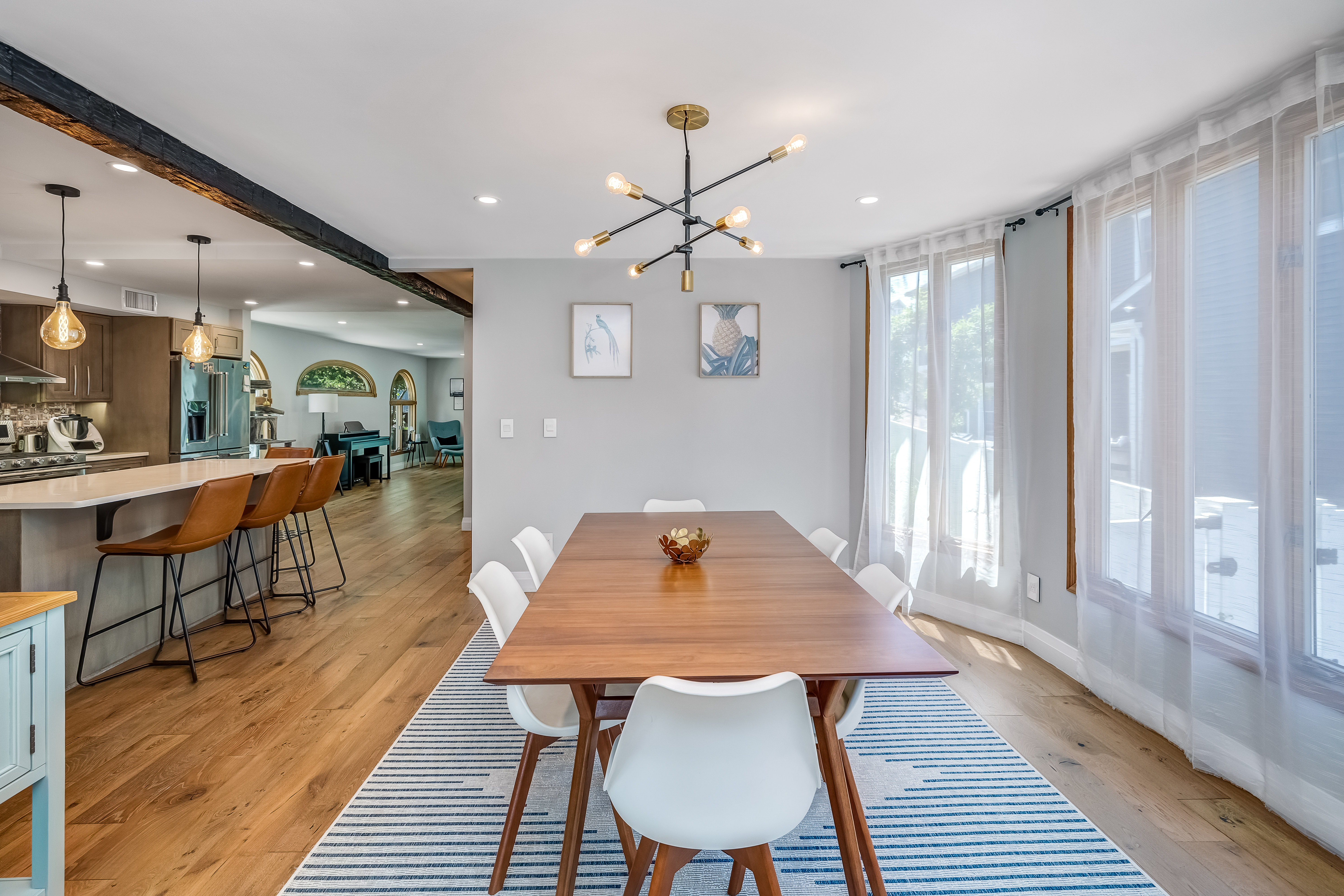 328 Travers Place