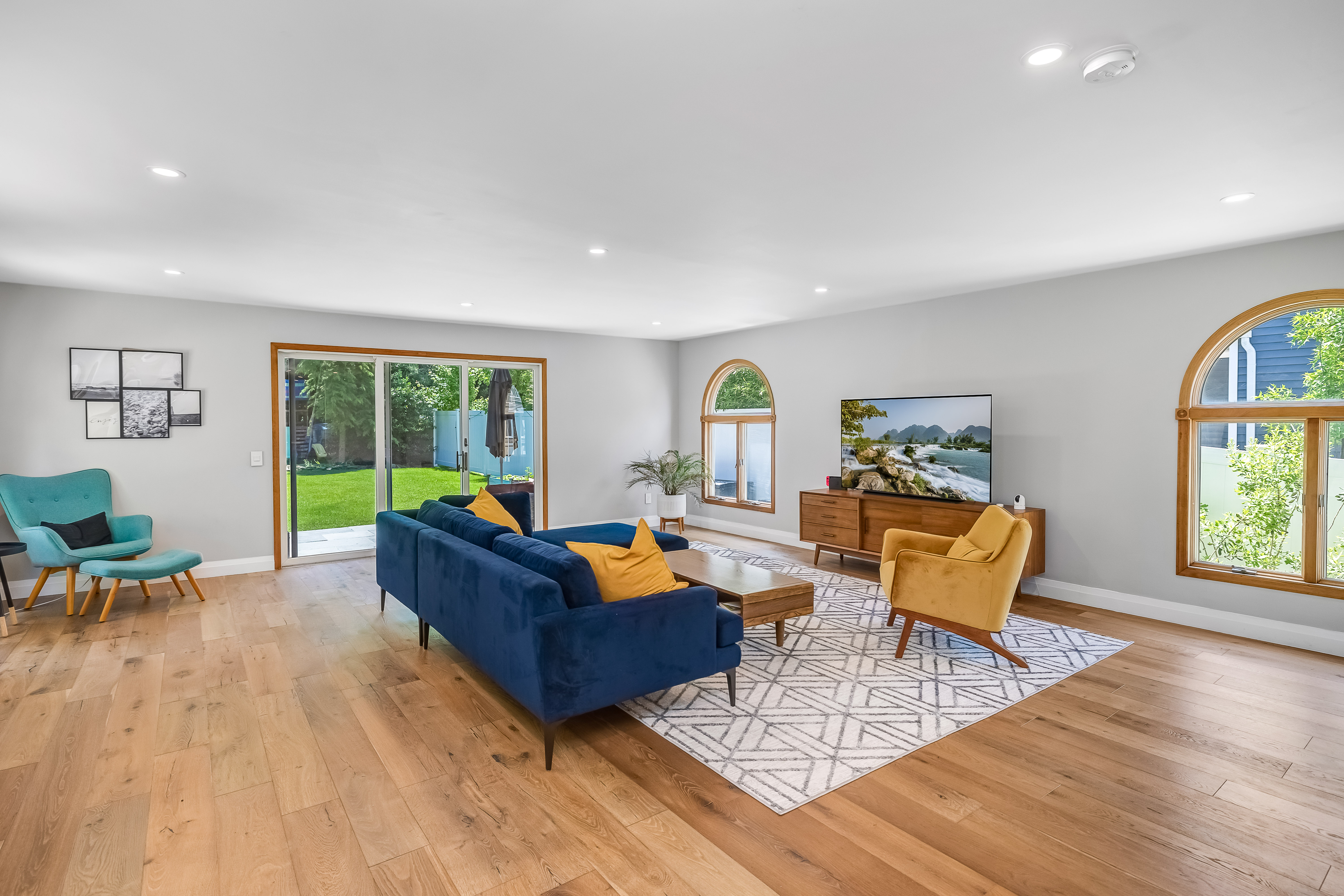 328 Travers Place