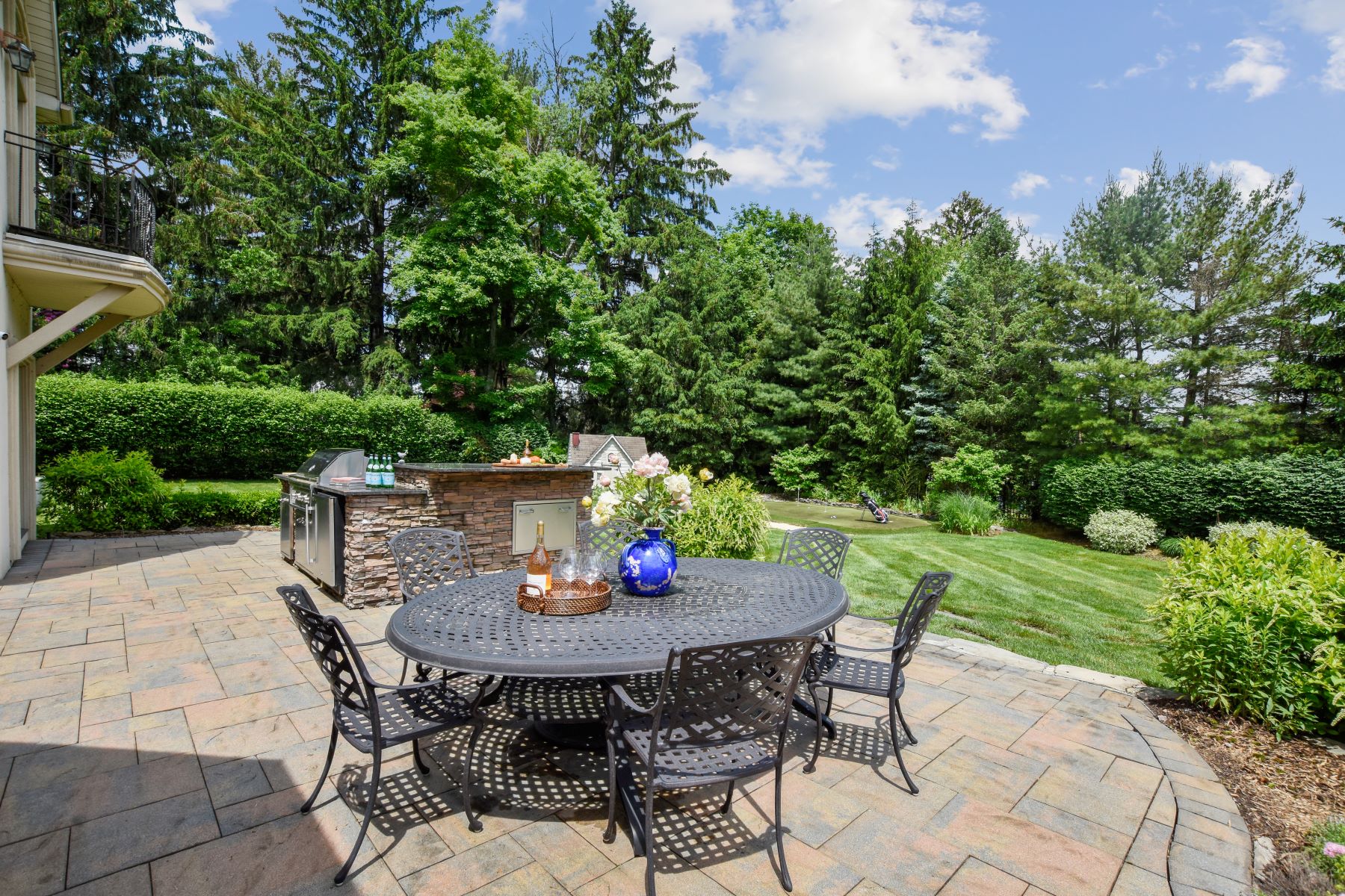 6 Sandstone Ridge
