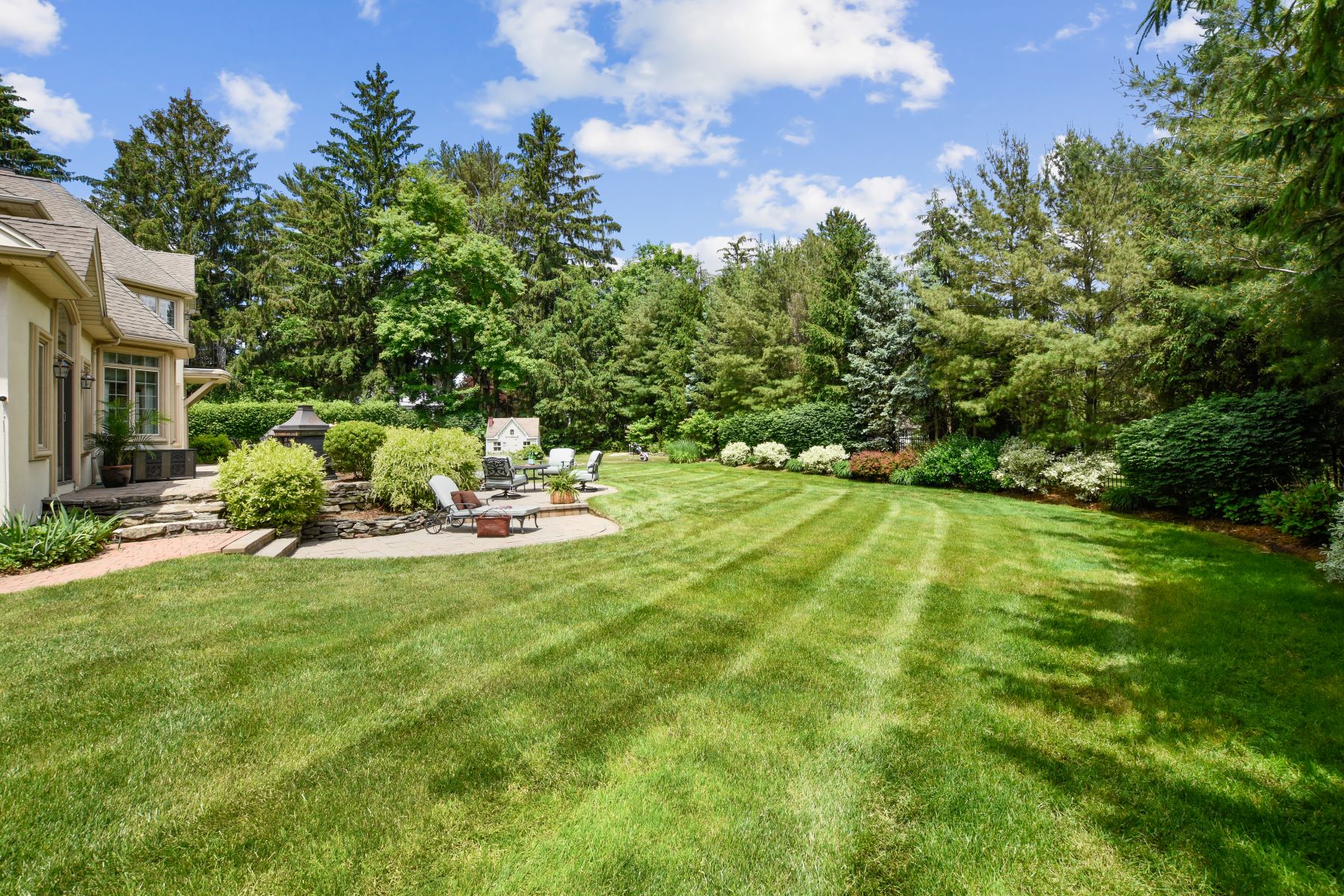 6 Sandstone Ridge