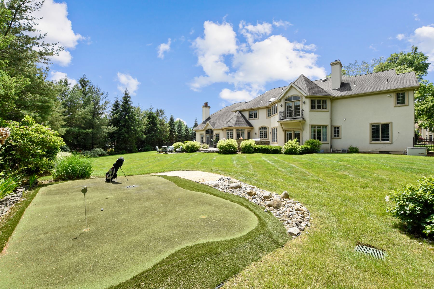 6 Sandstone Ridge
