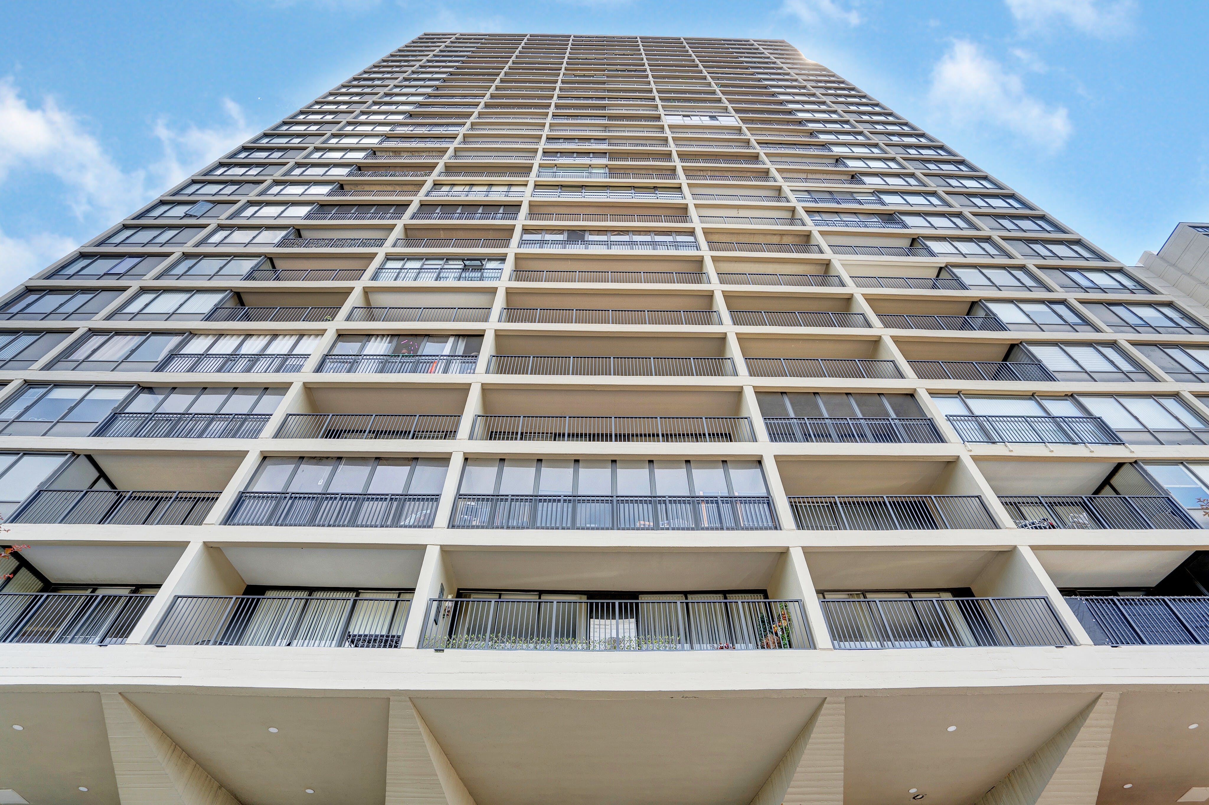 6 Horizon Road, #2404 Horizon House