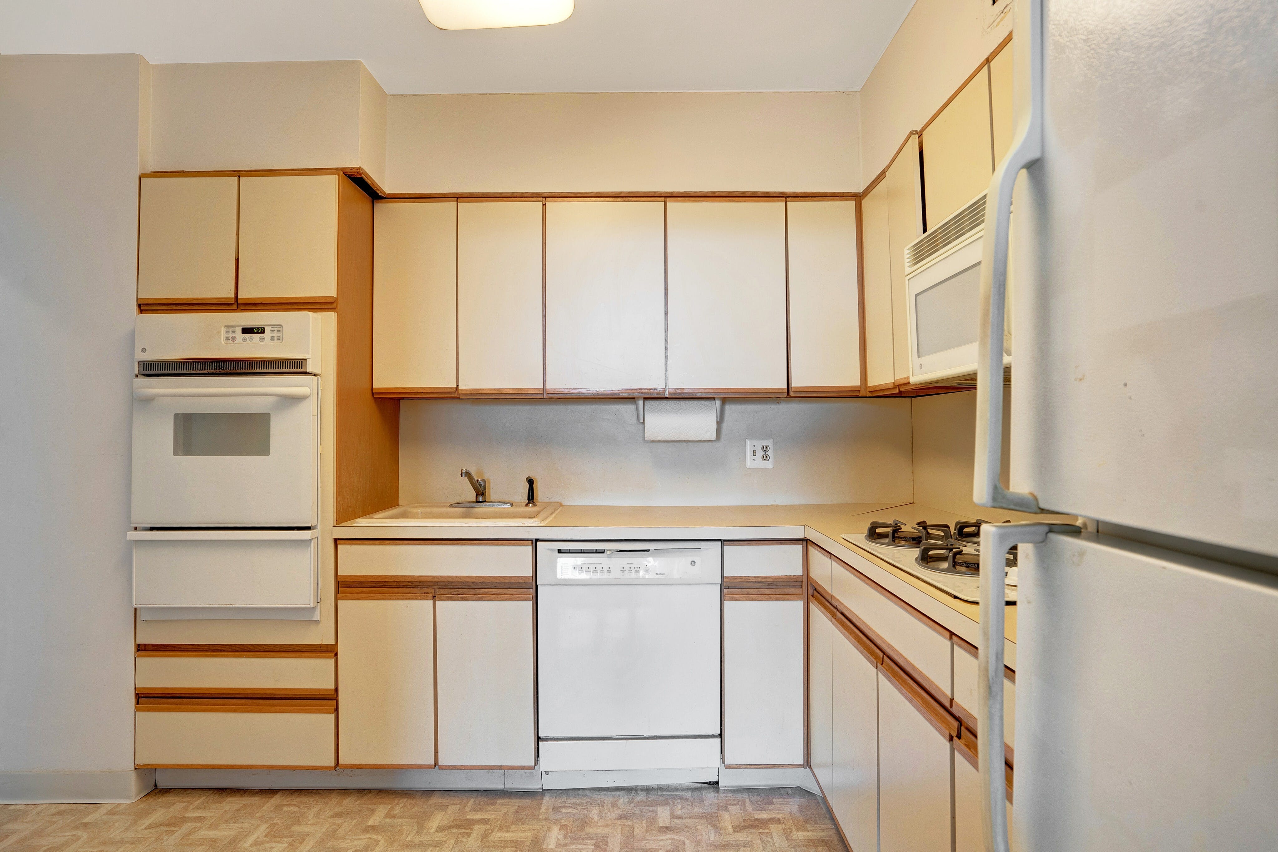 6 Horizon Road, #2404 Horizon House