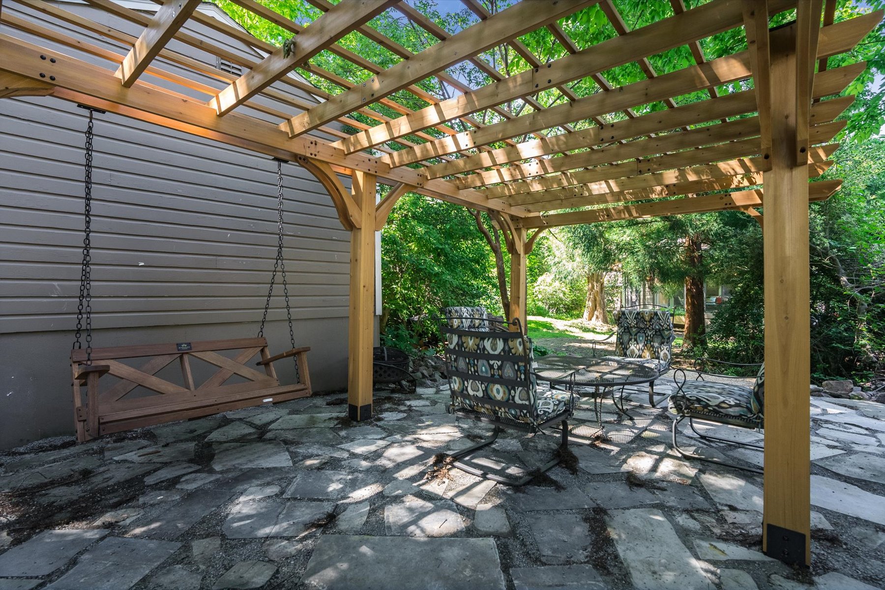 133 Woodlawn Avenue