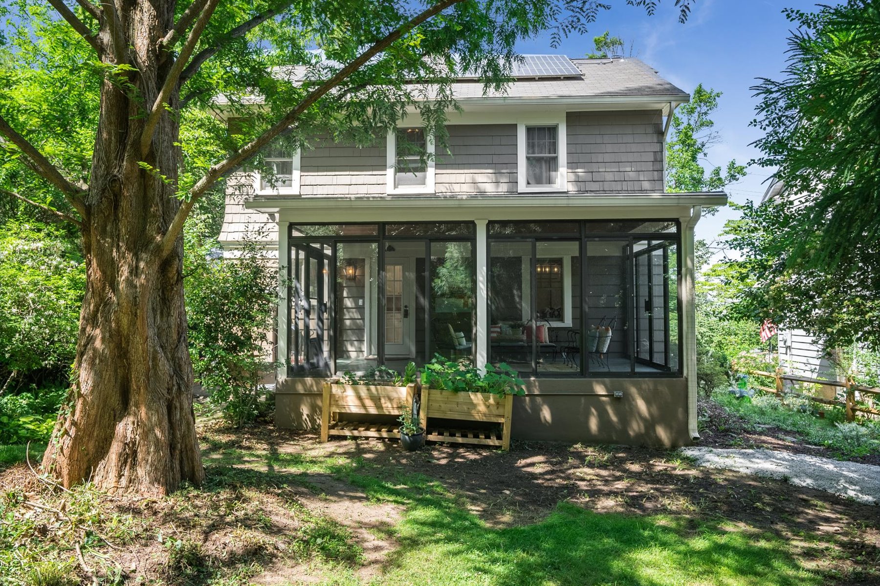 133 Woodlawn Avenue
