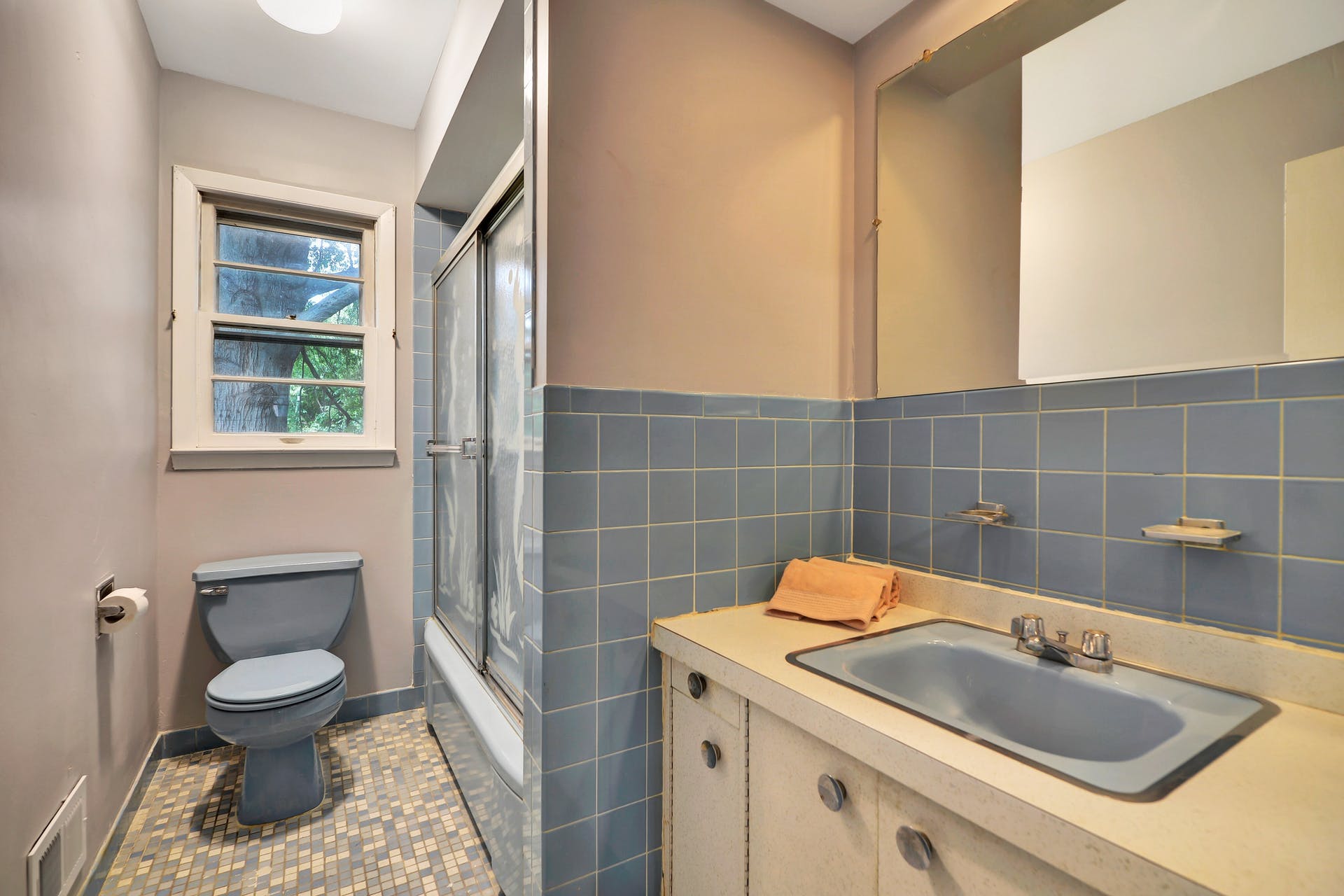 454 Kossuth Street