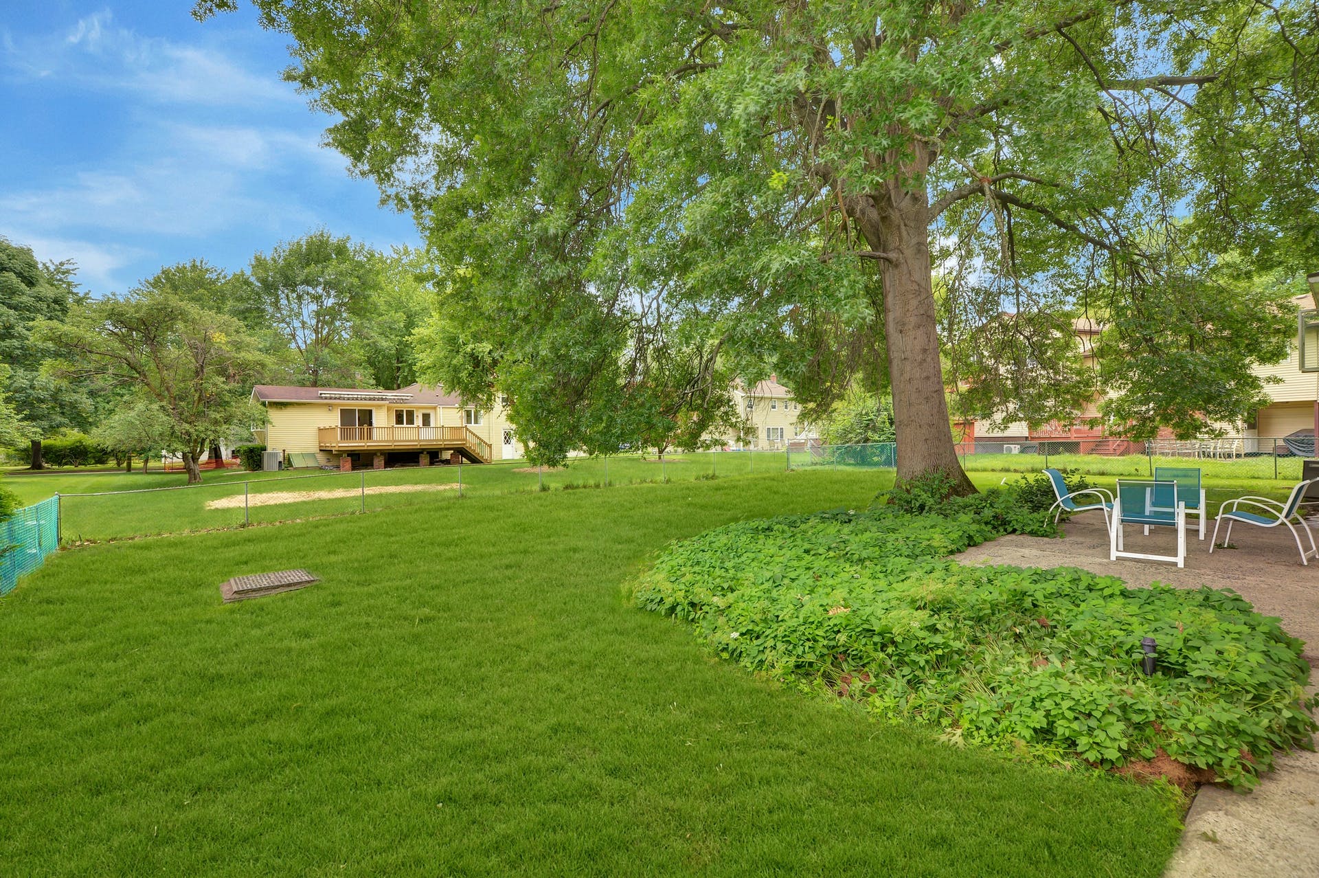 454 Kossuth Street