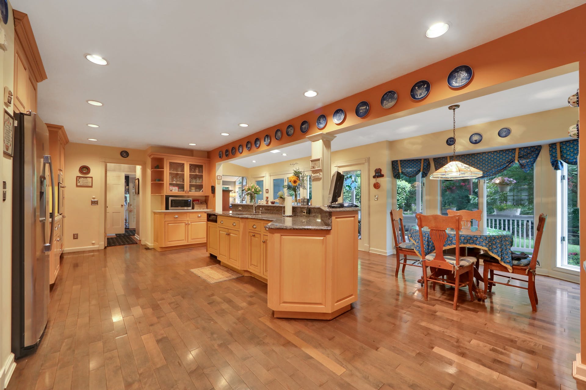 798 Huron Road