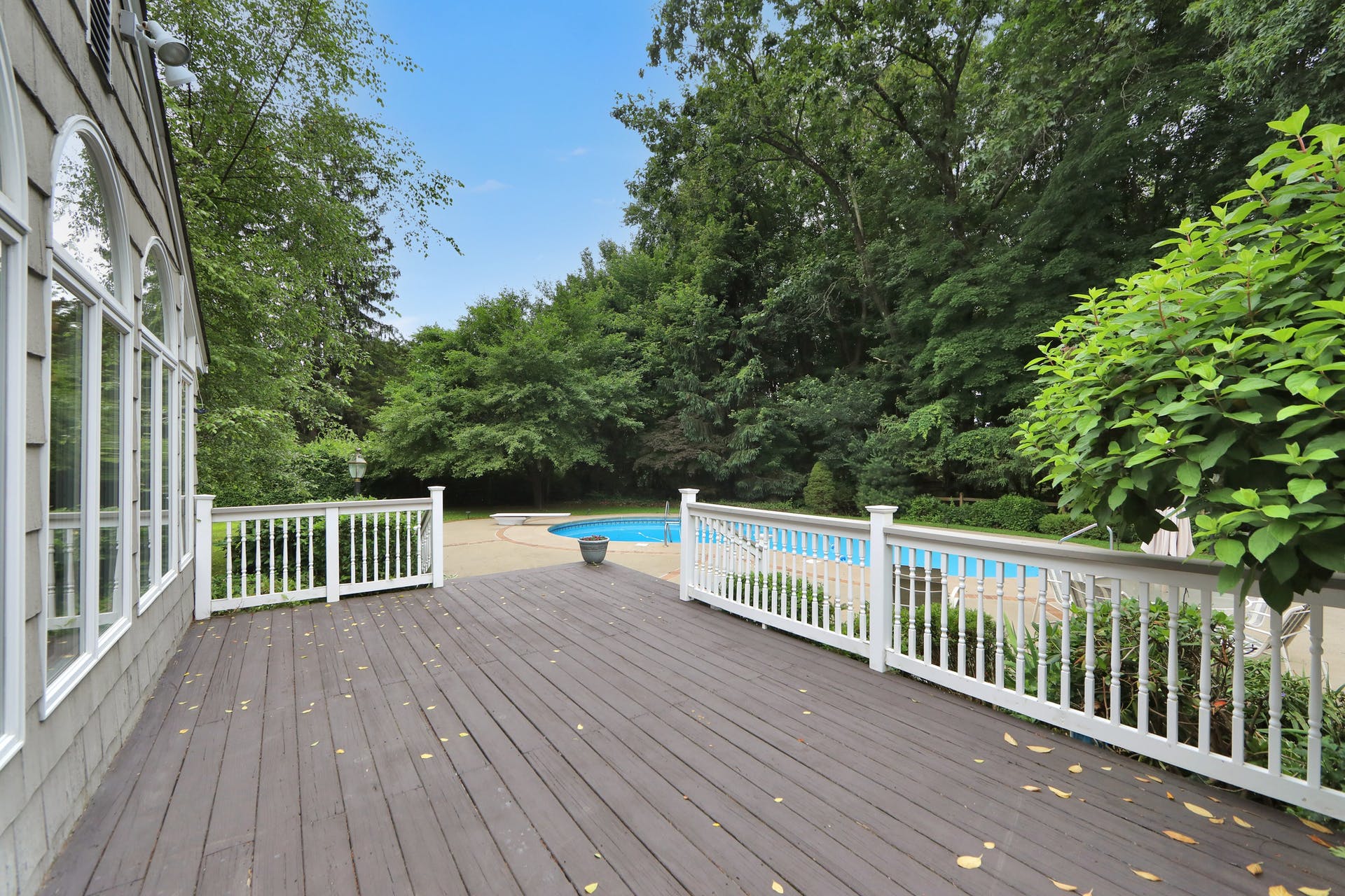 798 Huron Road