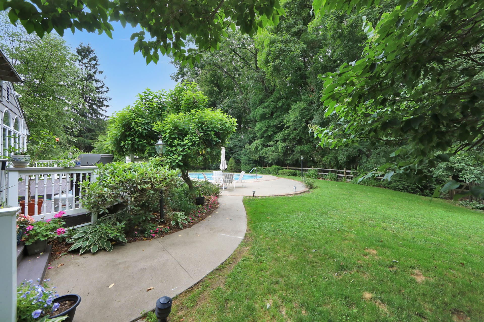 798 Huron Road