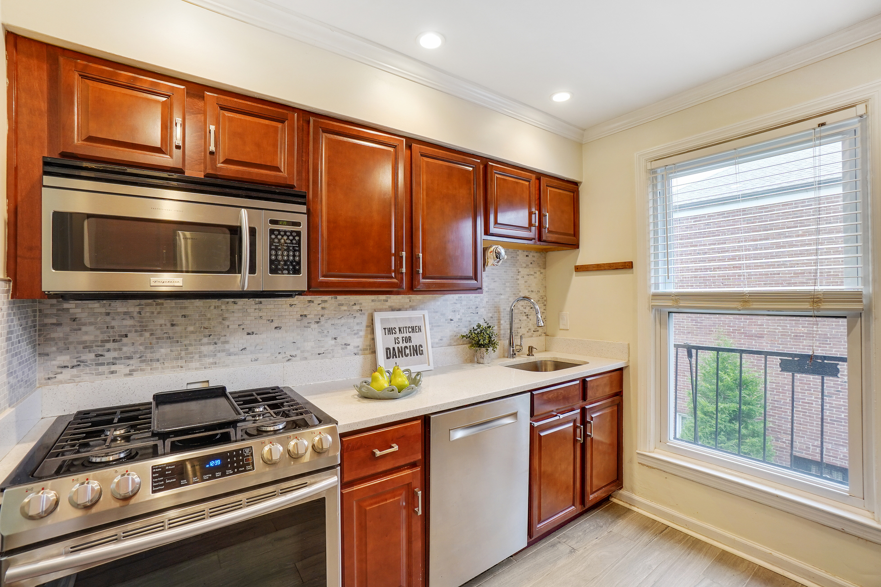 349 Bloomfield Avenue, #128 
