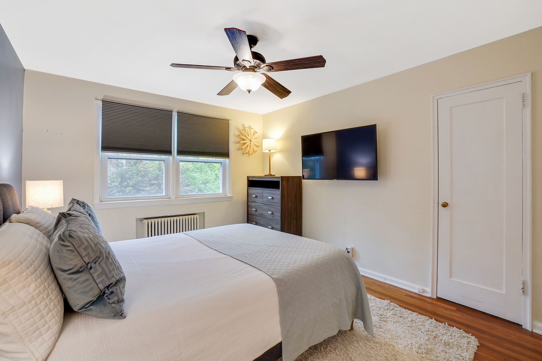 349 Bloomfield Avenue, #128 