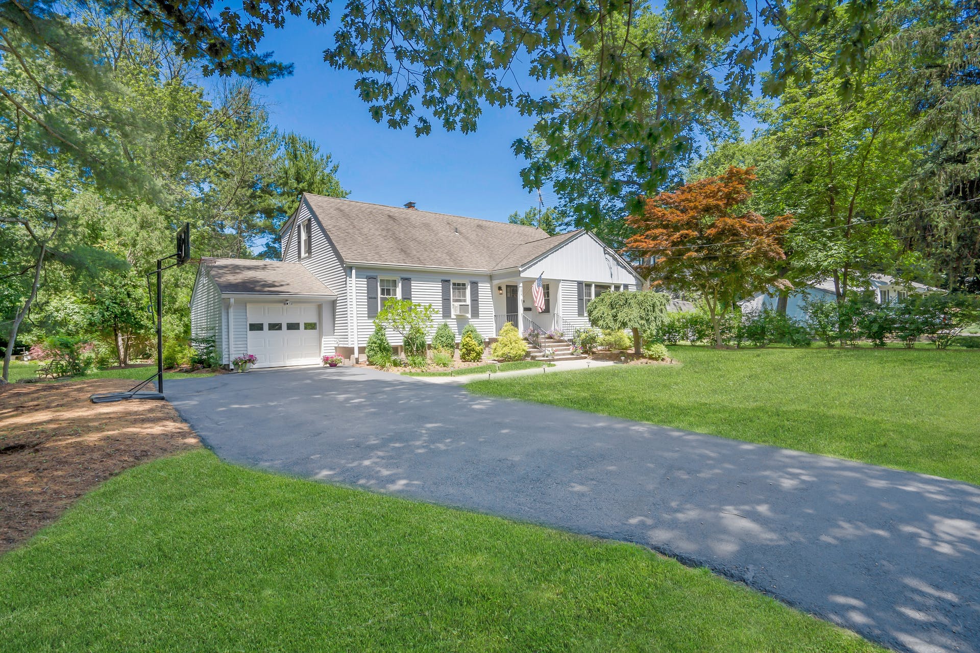 106 Pittis Avenue