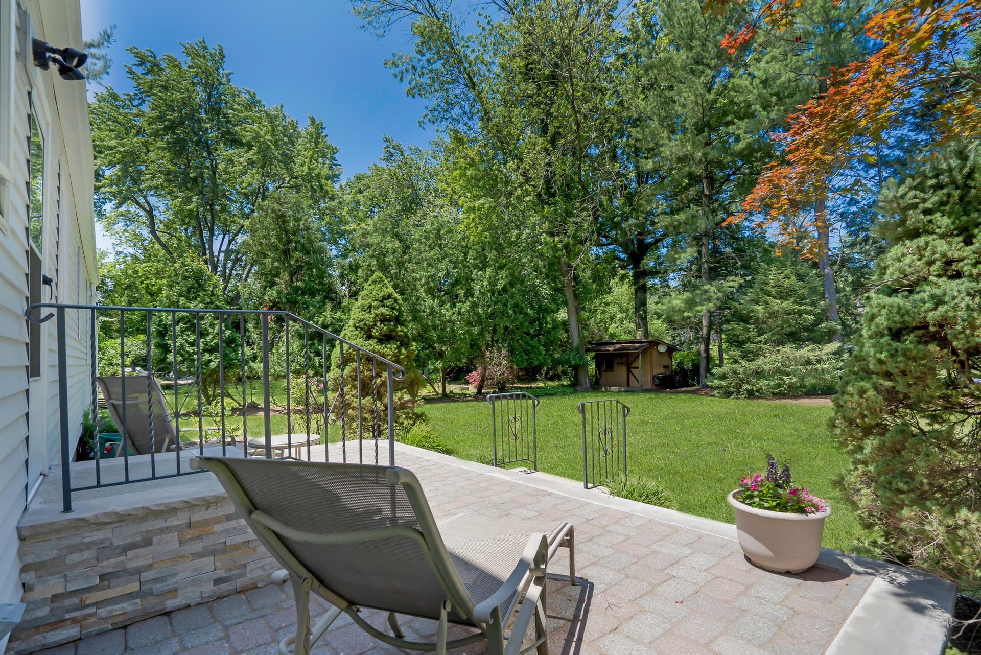 106 Pittis Avenue