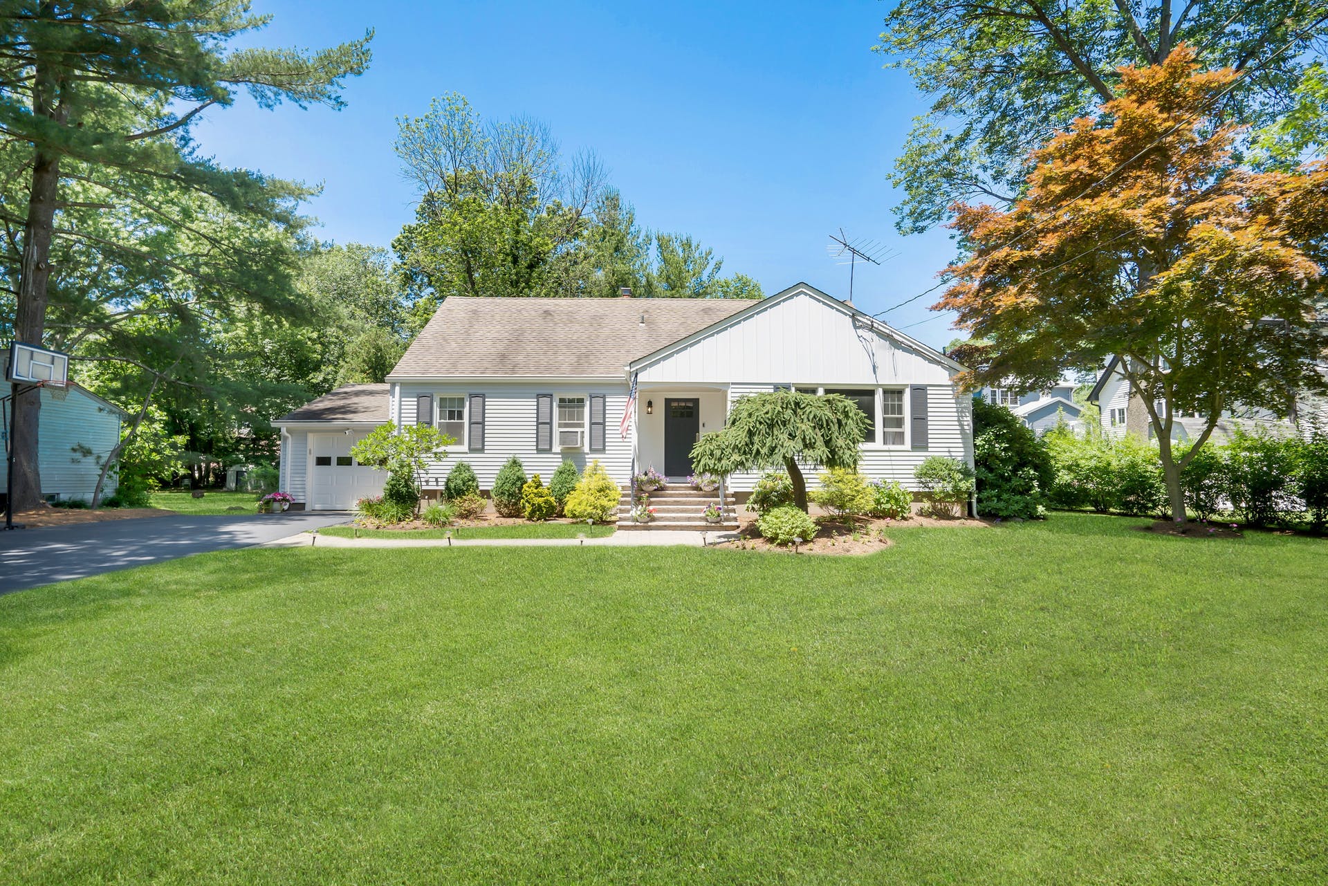 106 Pittis Avenue
