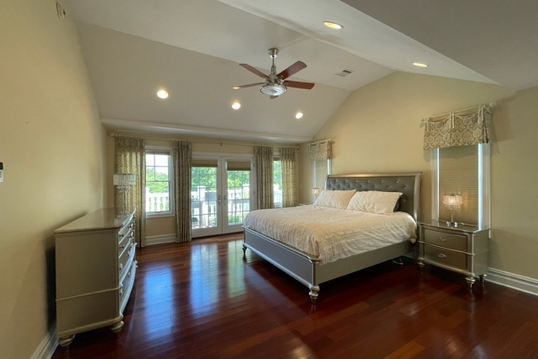 638 Park Place