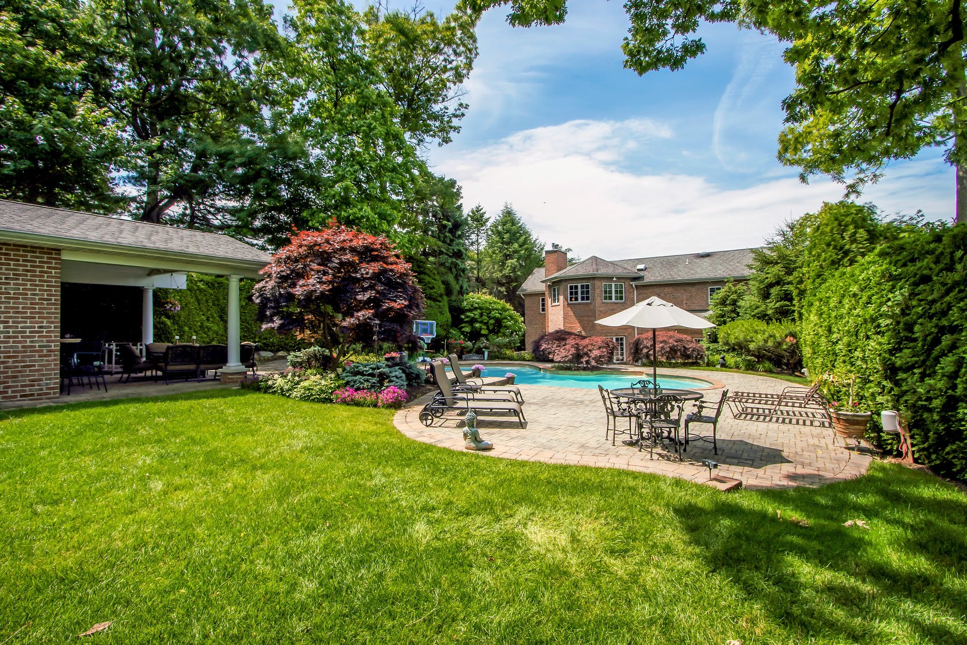 6 Willow Drive