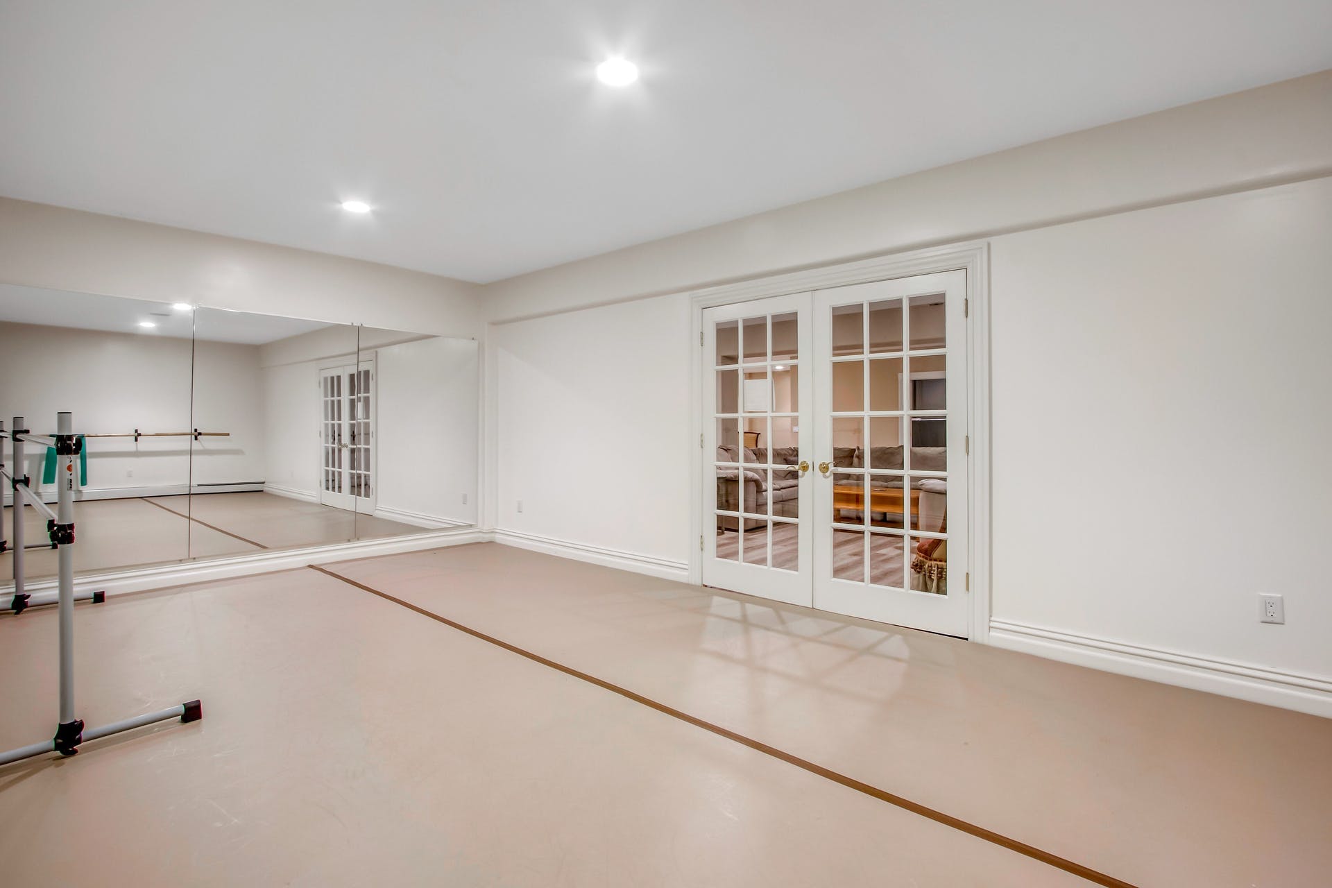 6 Willow Drive