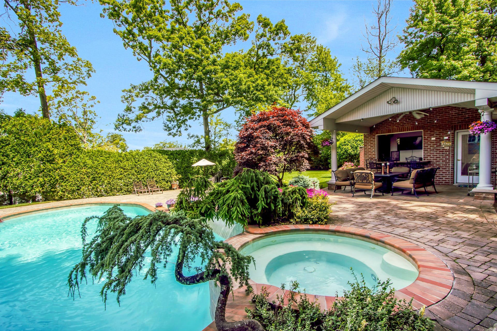 6 Willow Drive