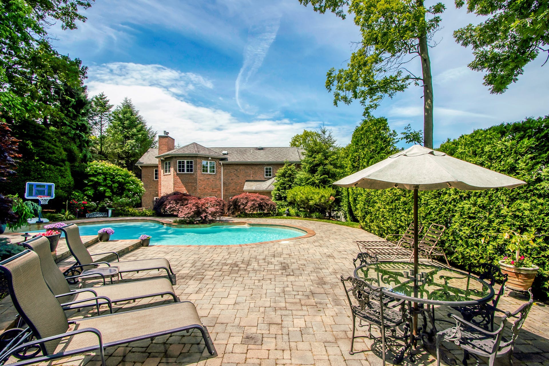 6 Willow Drive