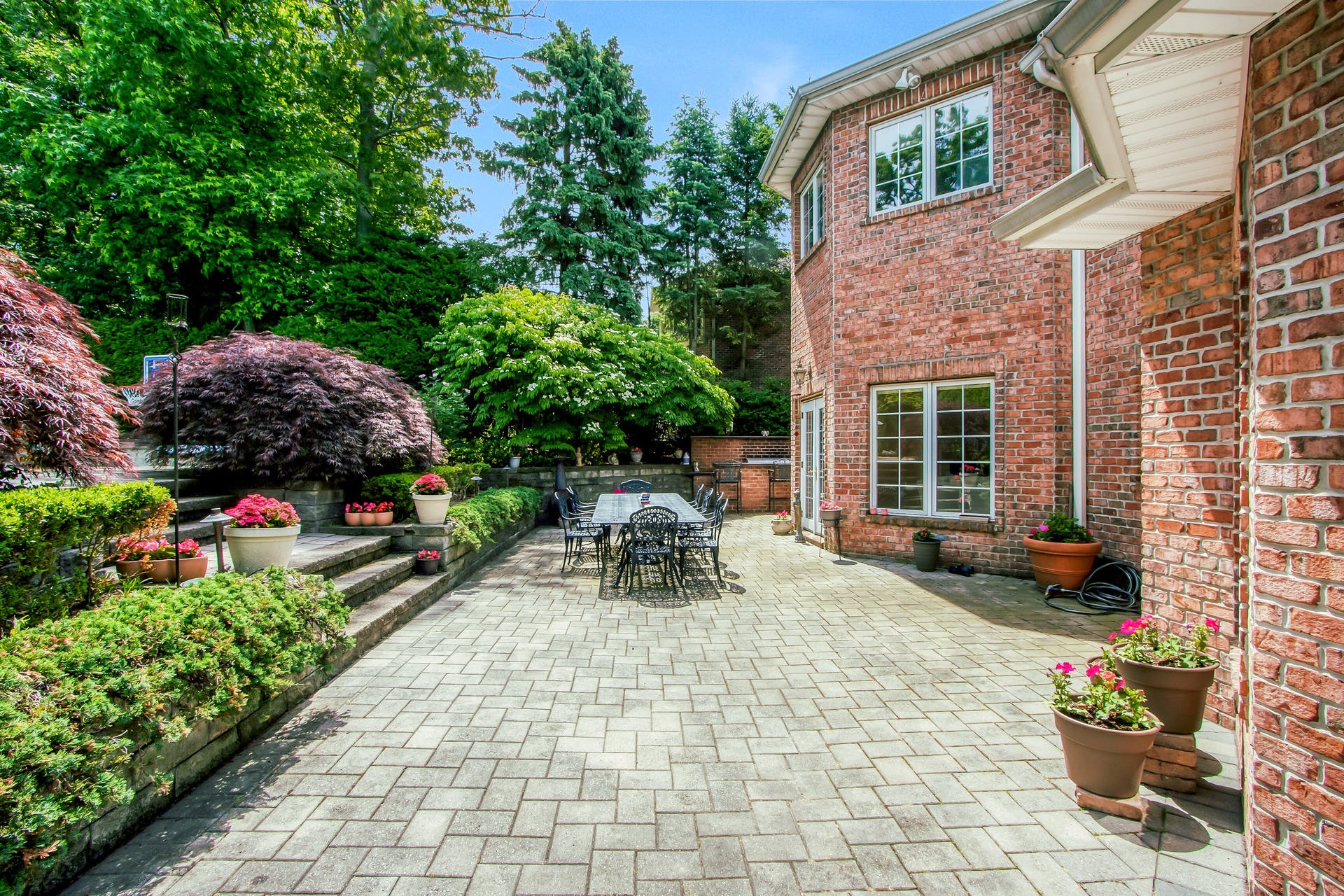 6 Willow Drive