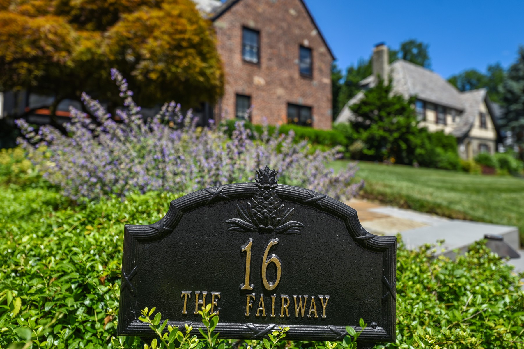 16 The Fairway
