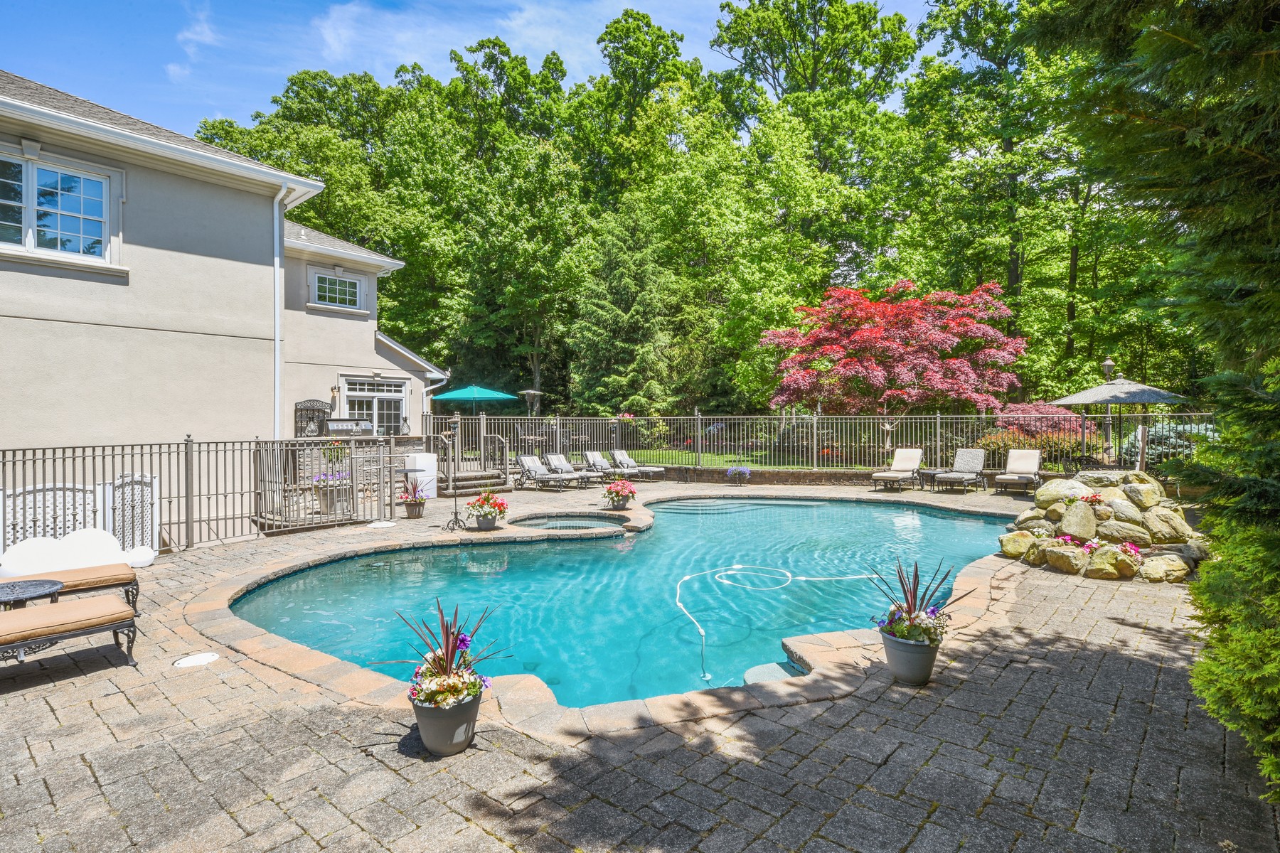 35 Wind Ridge Drive